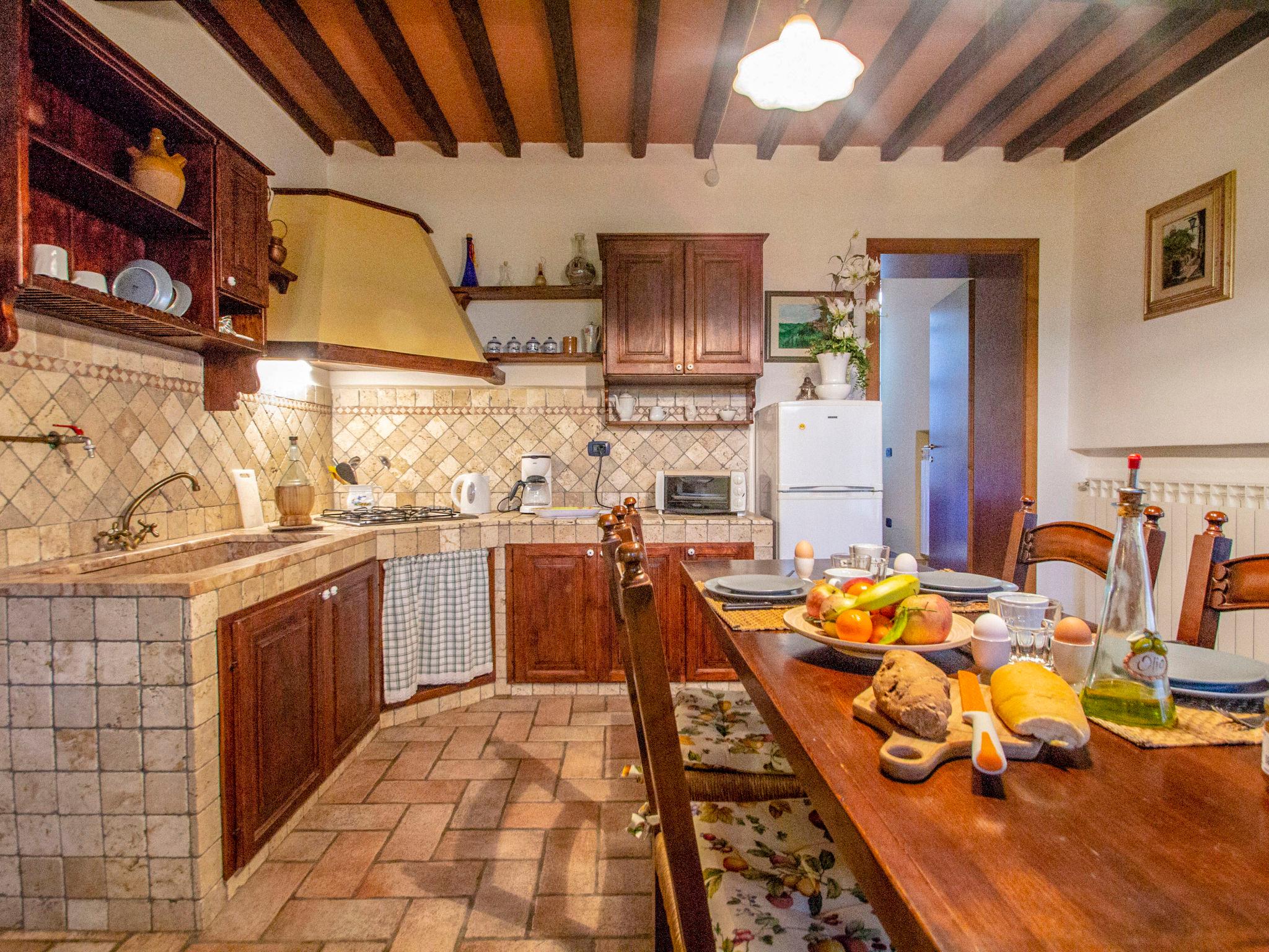 Photo 23 - 6 bedroom House in Castellina in Chianti with private pool and garden