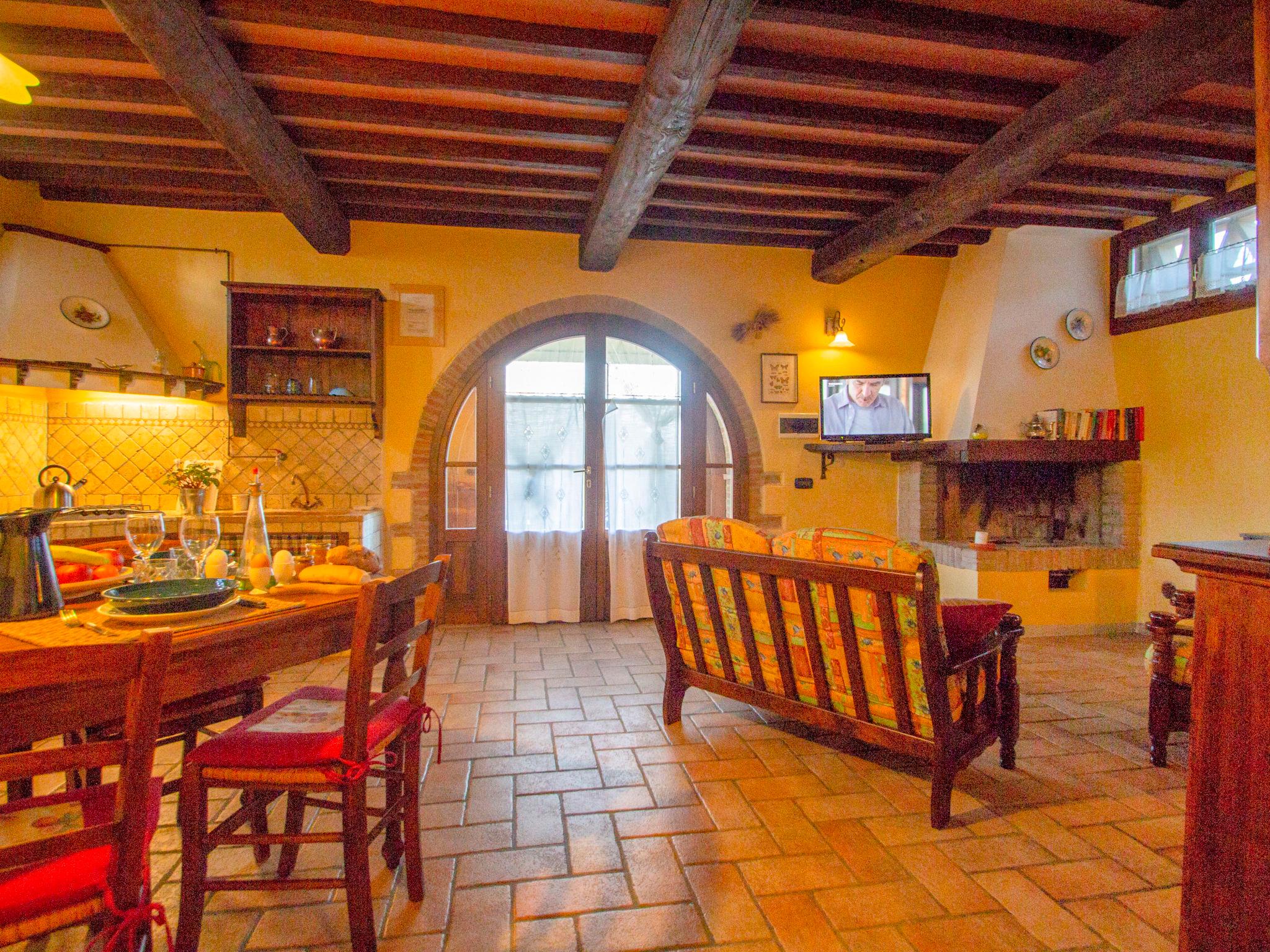 Foto 4 - Casa de 6 habitaciones en Castellina in Chianti con piscina privada y jardín