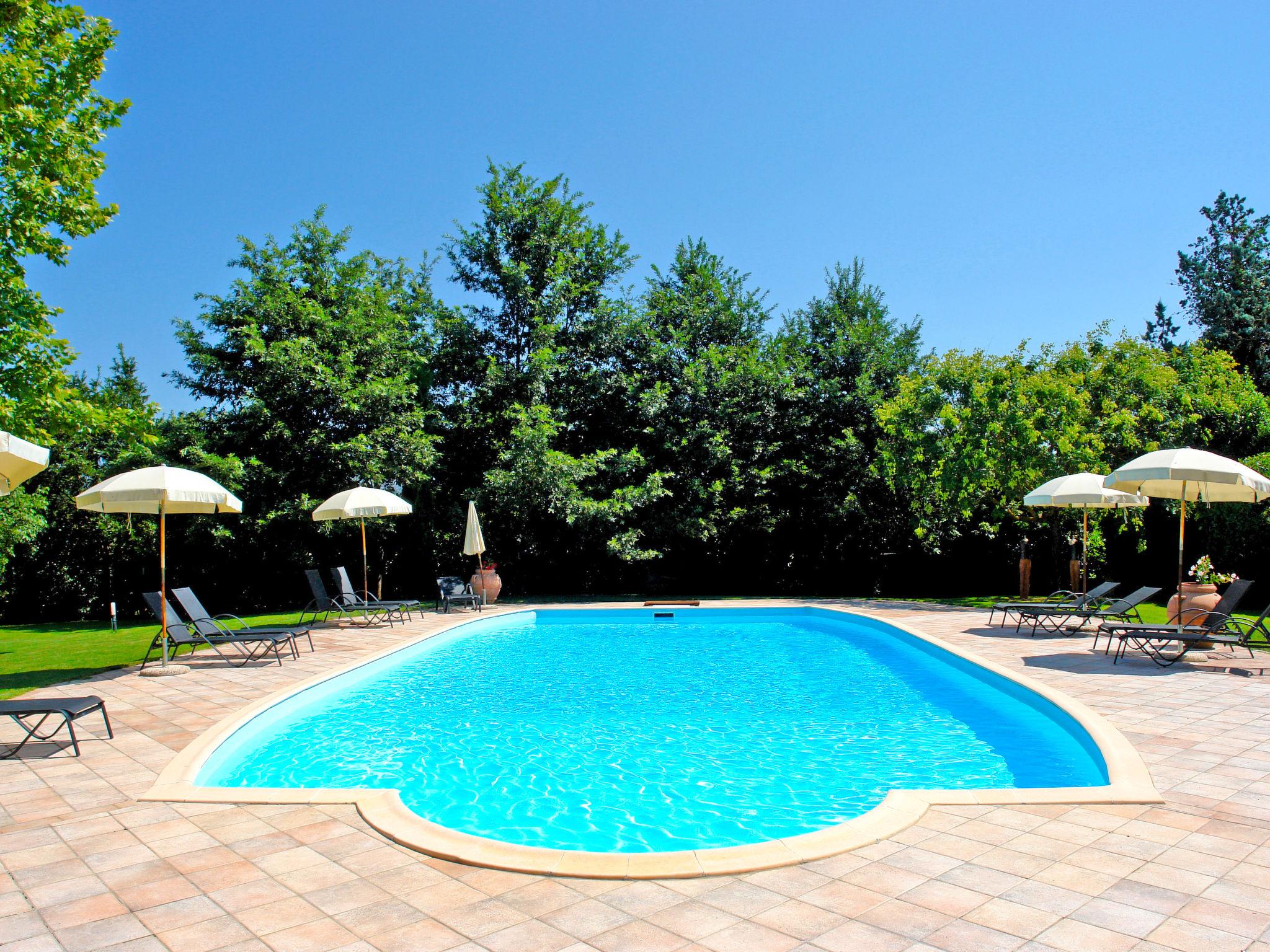 Foto 55 - Casa de 6 habitaciones en Castellina in Chianti con piscina privada y jardín