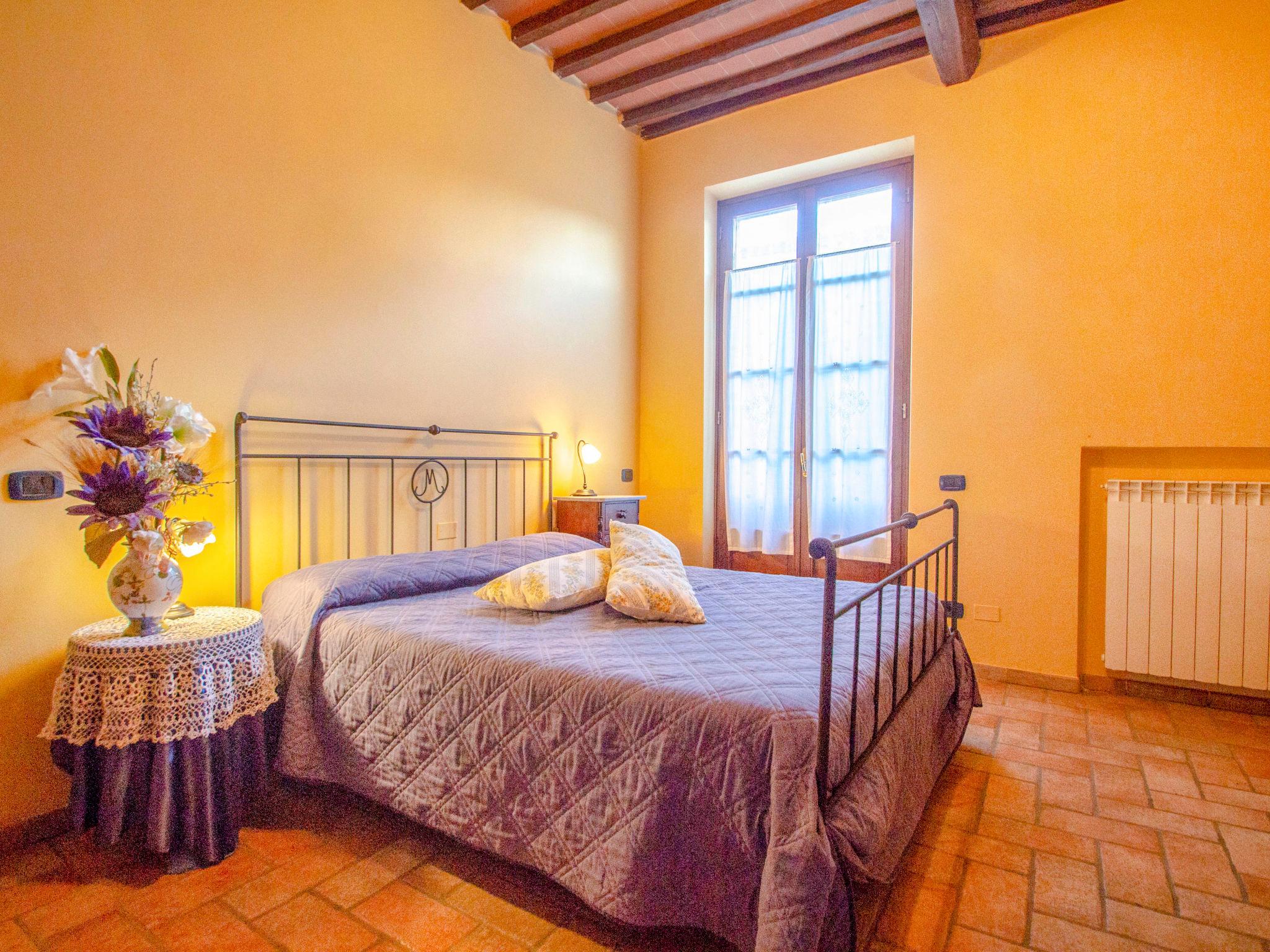 Photo 21 - 6 bedroom House in Castellina in Chianti with private pool and garden