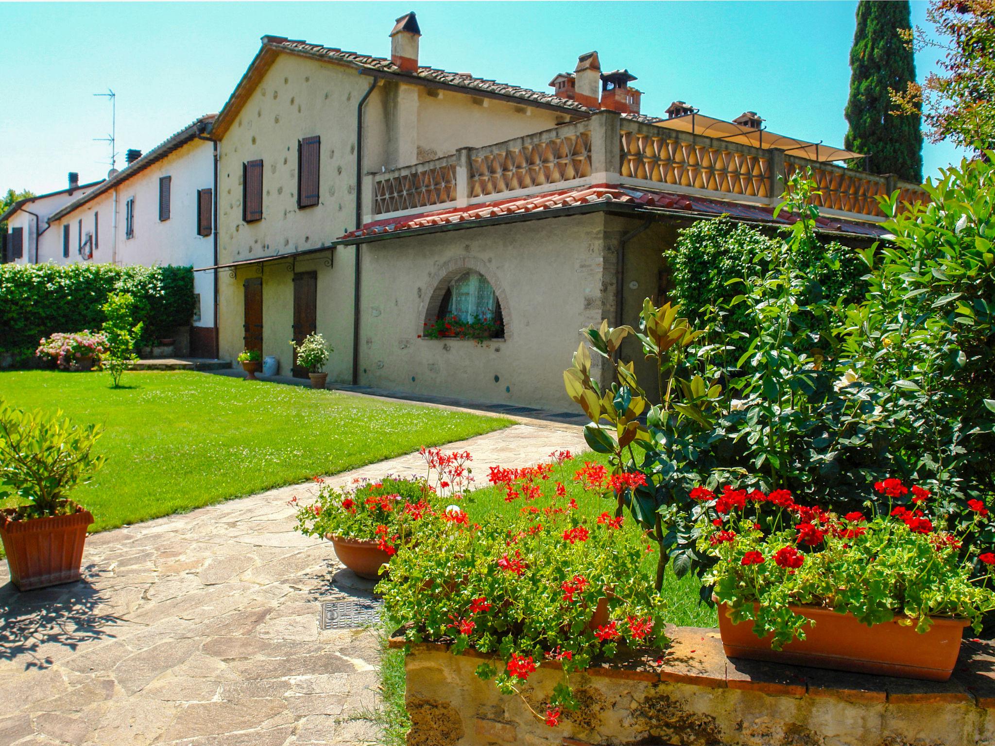Foto 2 - Haus mit 6 Schlafzimmern in Castellina in Chianti mit privater pool und garten