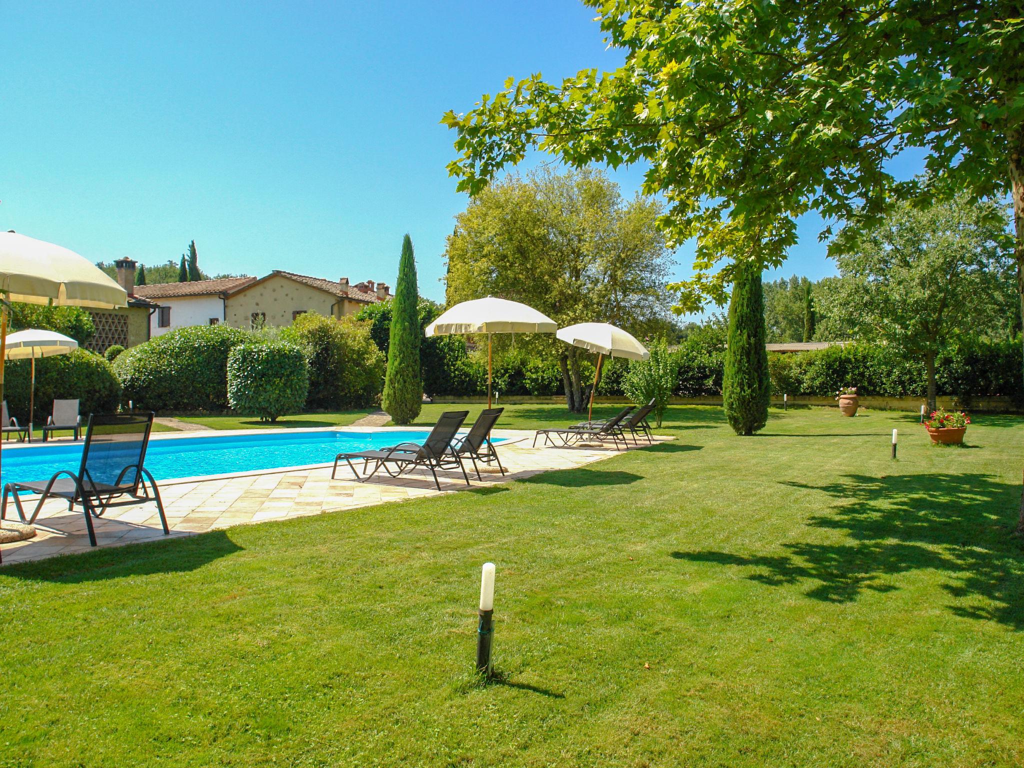 Foto 56 - Haus mit 6 Schlafzimmern in Castellina in Chianti mit privater pool und garten