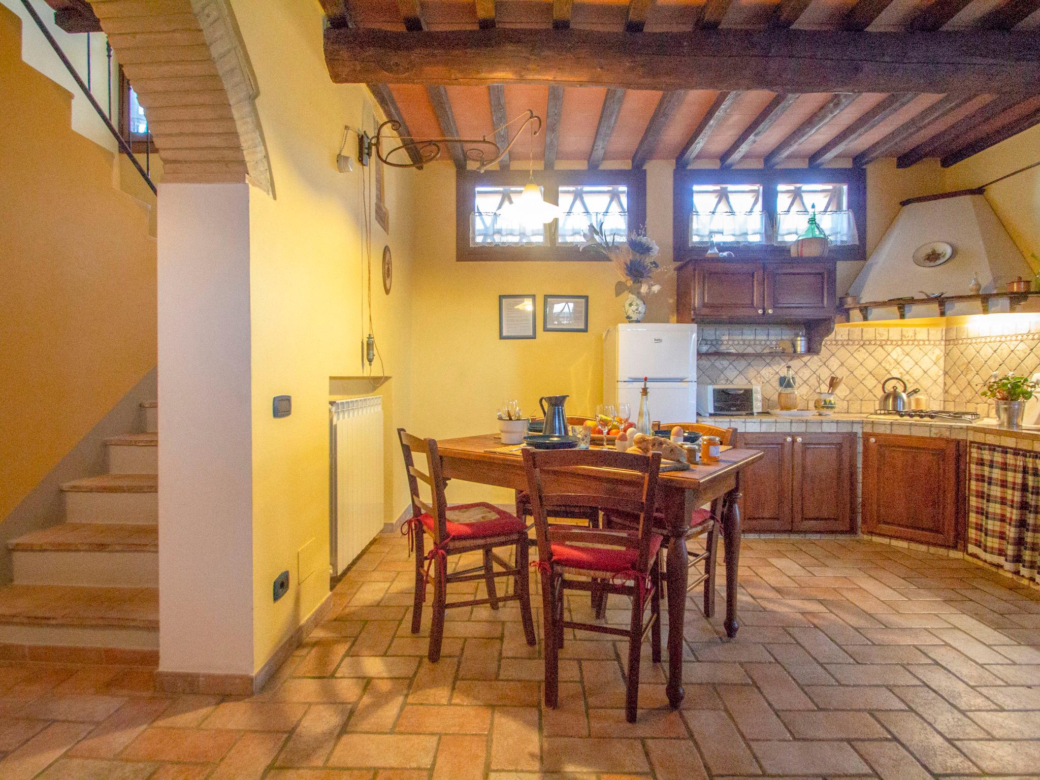 Foto 10 - Casa de 6 habitaciones en Castellina in Chianti con piscina privada y jardín