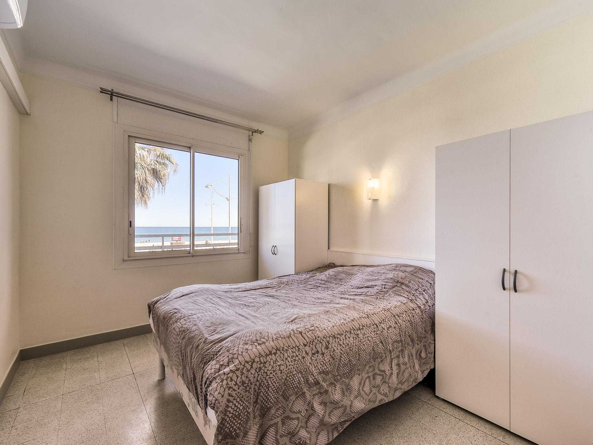 Foto 9 - Appartamento con 1 camera da letto a Canet-en-Roussillon con terrazza