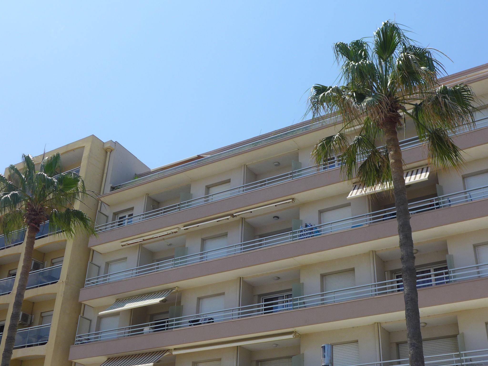 Foto 17 - Apartamento de 1 habitación en Canet-en-Roussillon con terraza y vistas al mar