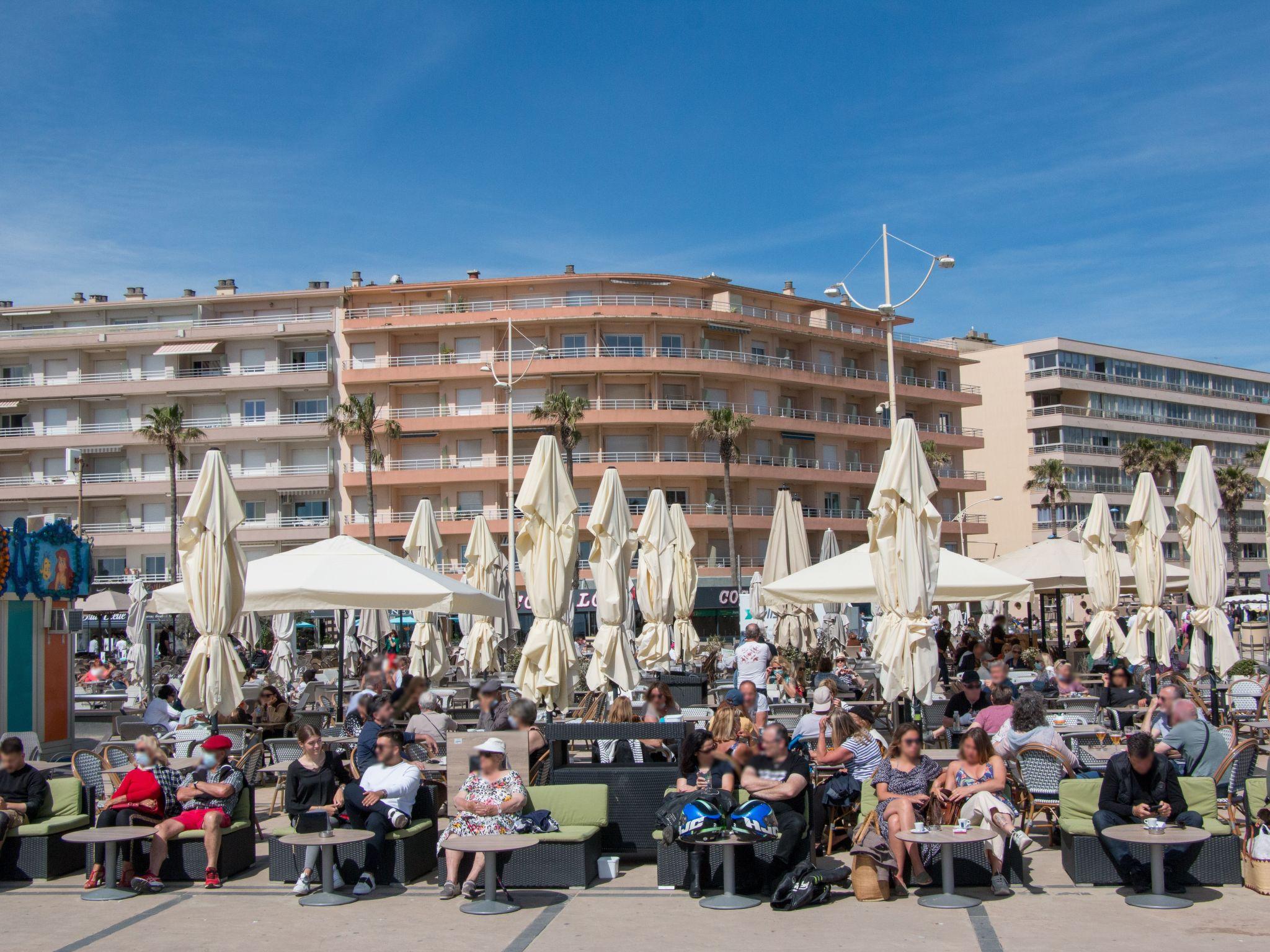 Foto 15 - Appartamento con 1 camera da letto a Canet-en-Roussillon con terrazza