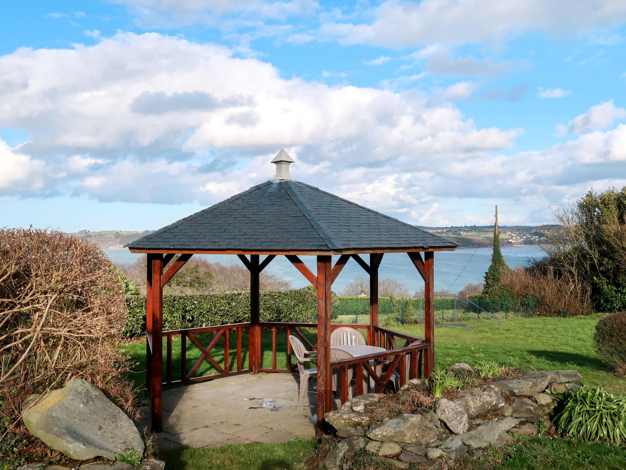 Foto 5 - Haus mit 6 Schlafzimmern in Plestin-les-Grèves mit garten und terrasse