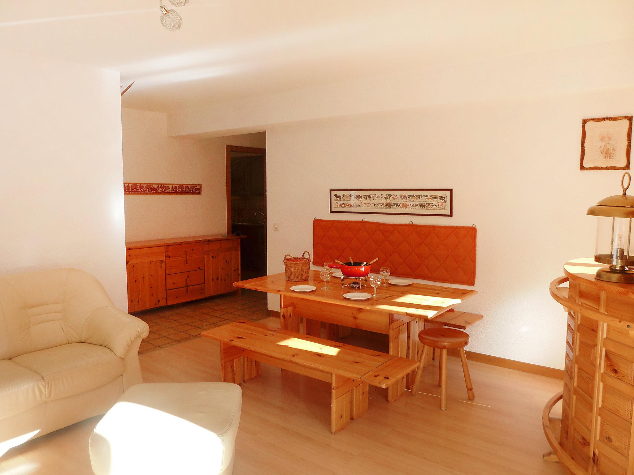 Photo 3 - 2 bedroom Apartment in Orsières with swimming pool and mountain view