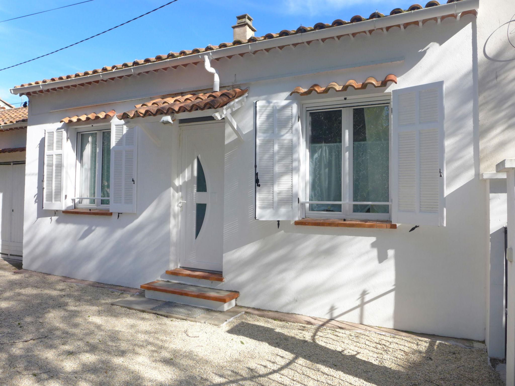 Foto 20 - Casa de 2 habitaciones en Fréjus con jardín y terraza