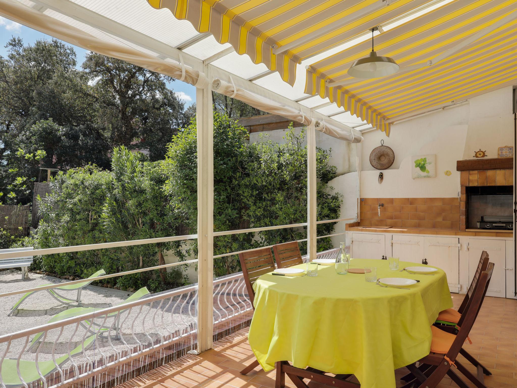 Photo 15 - 2 bedroom House in Fréjus with garden and terrace