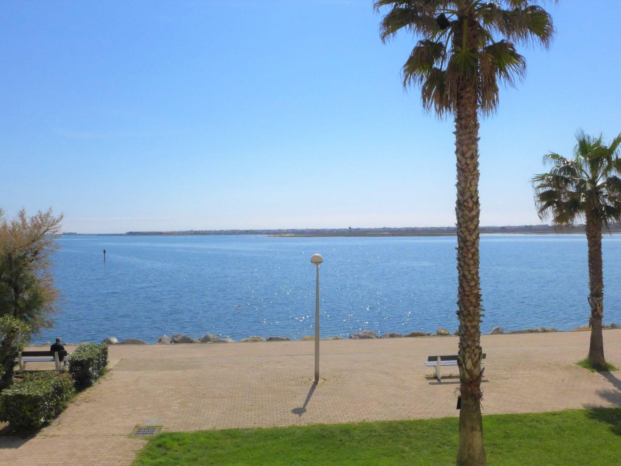 Foto 5 - Apartamento de 1 habitación en Gruissan con vistas al mar