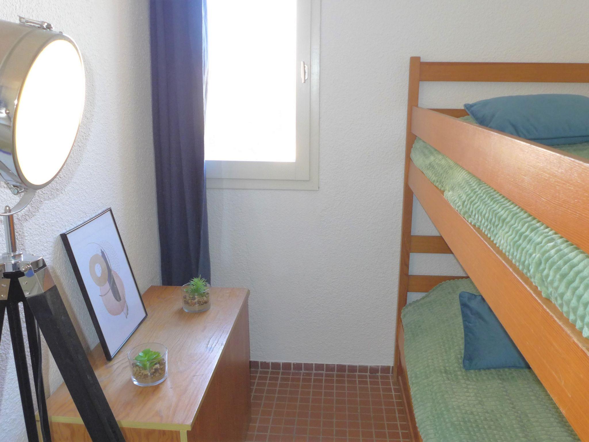 Photo 10 - 1 bedroom Apartment in Gruissan with sea view