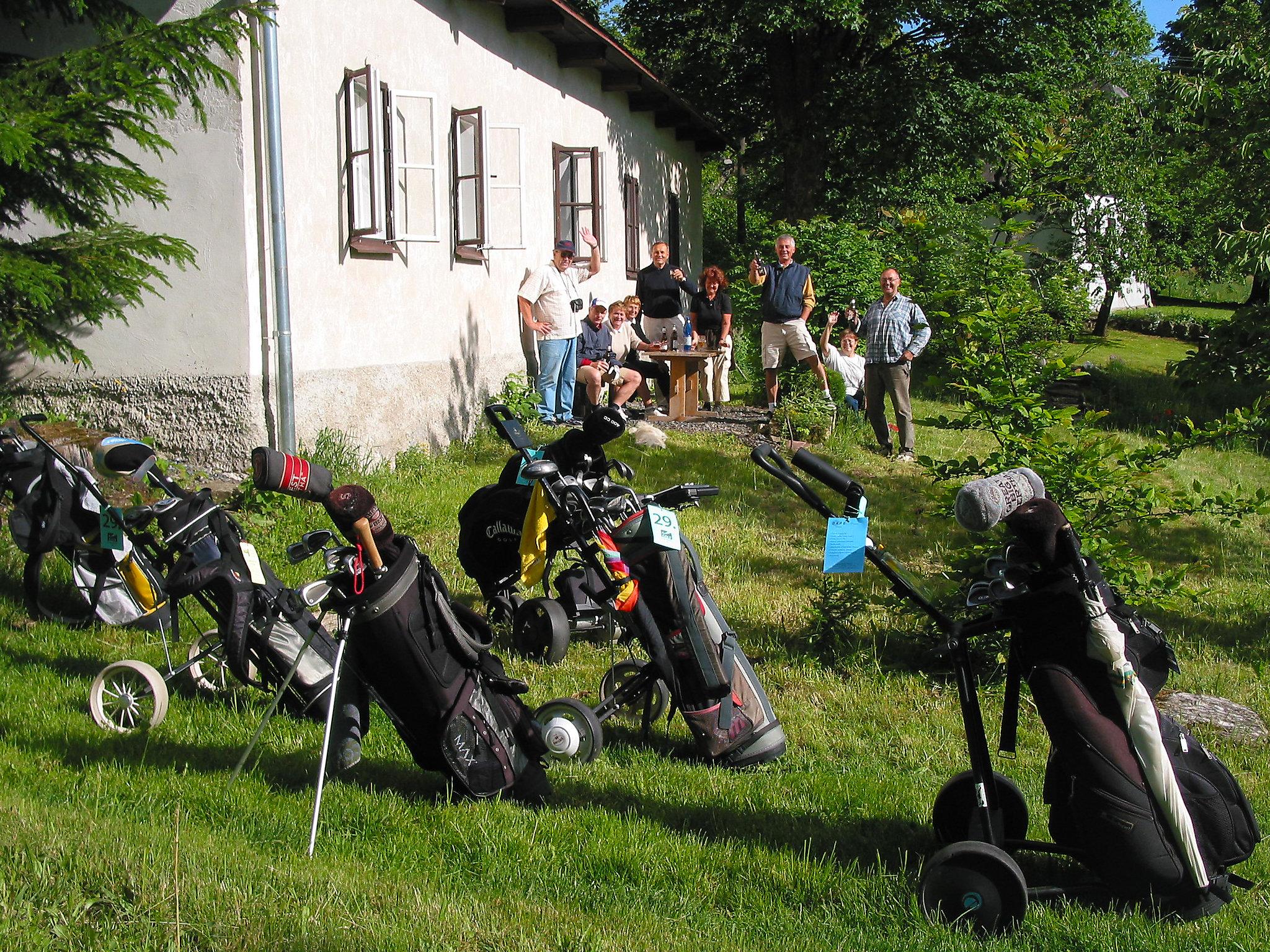 Foto 5 - Haus mit 3 Schlafzimmern in Svratouch mit garten