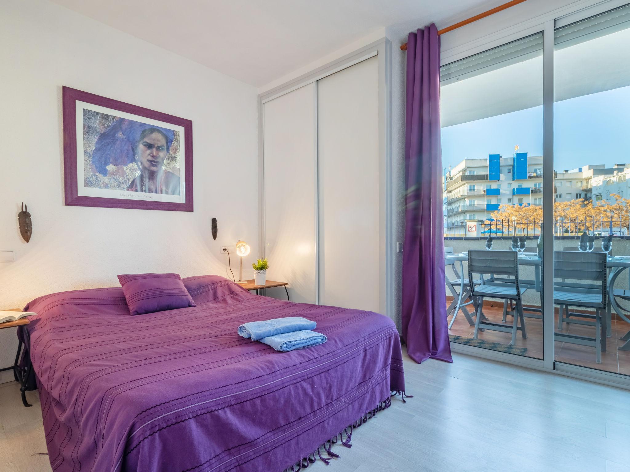 Foto 5 - Apartamento de 3 quartos em Roses com terraço e vistas do mar