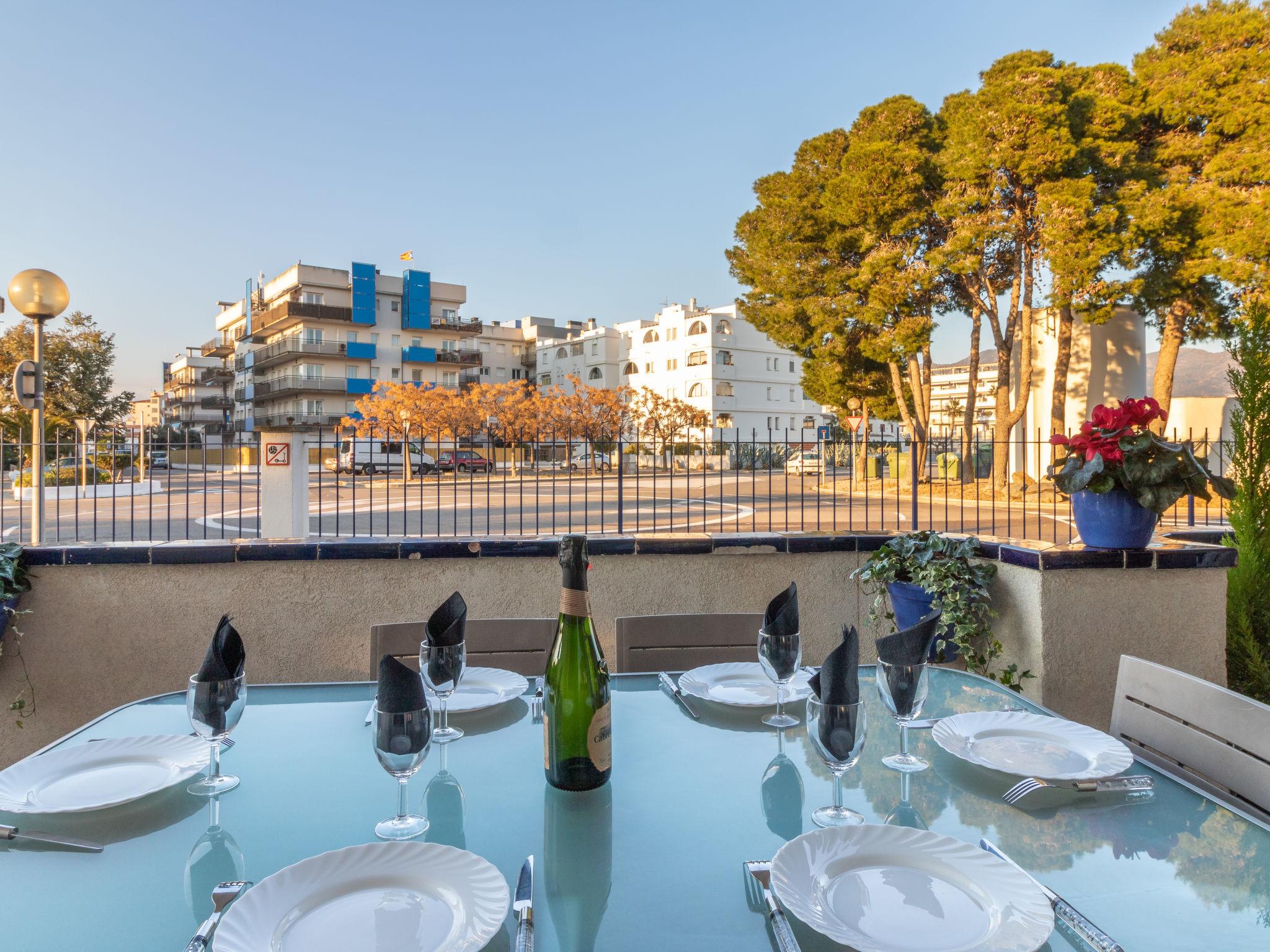 Foto 18 - Apartamento de 3 habitaciones en Roses con terraza y vistas al mar