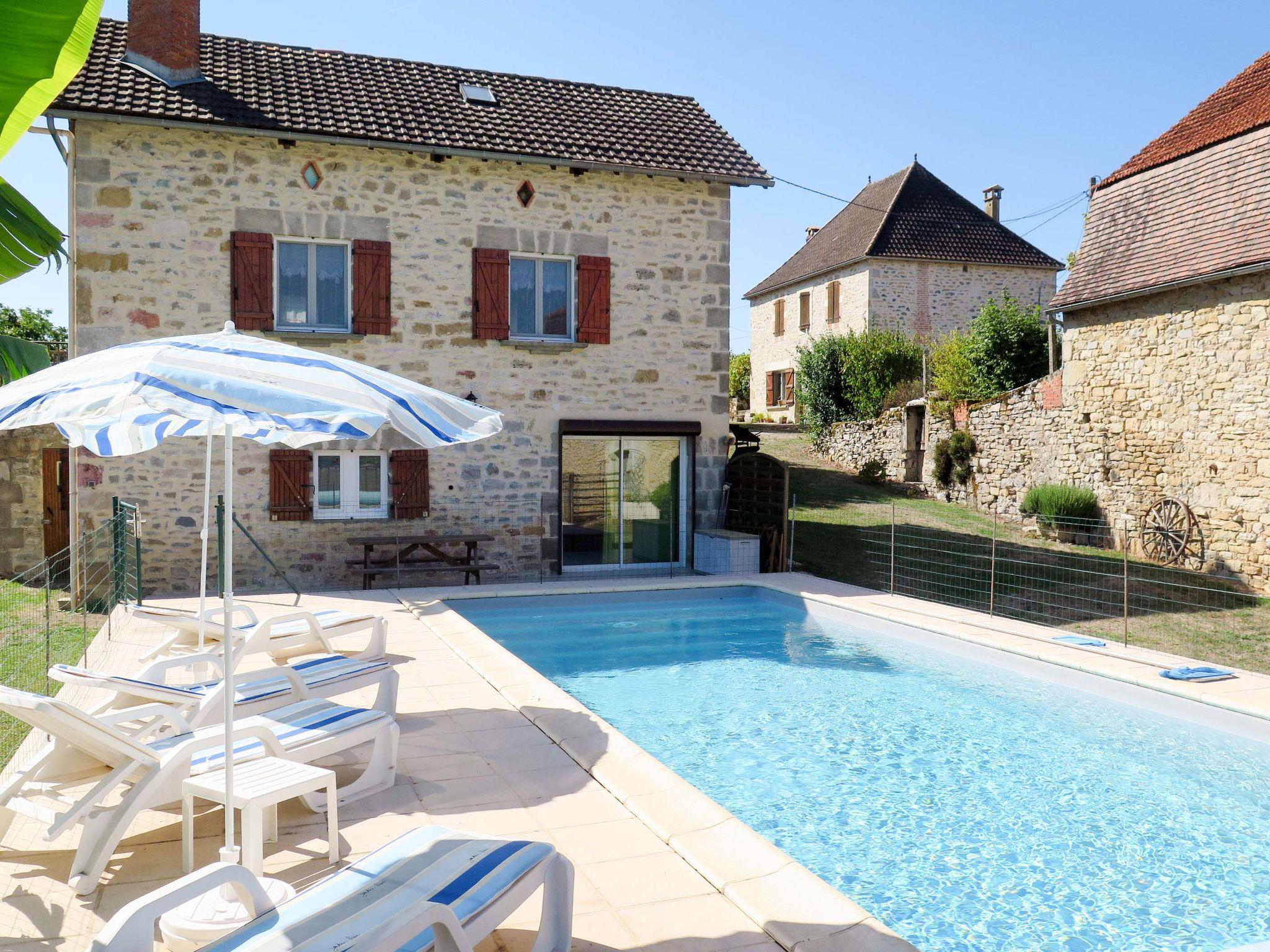 Photo 1 - Maison de 2 chambres à Loubressac avec piscine privée et jardin