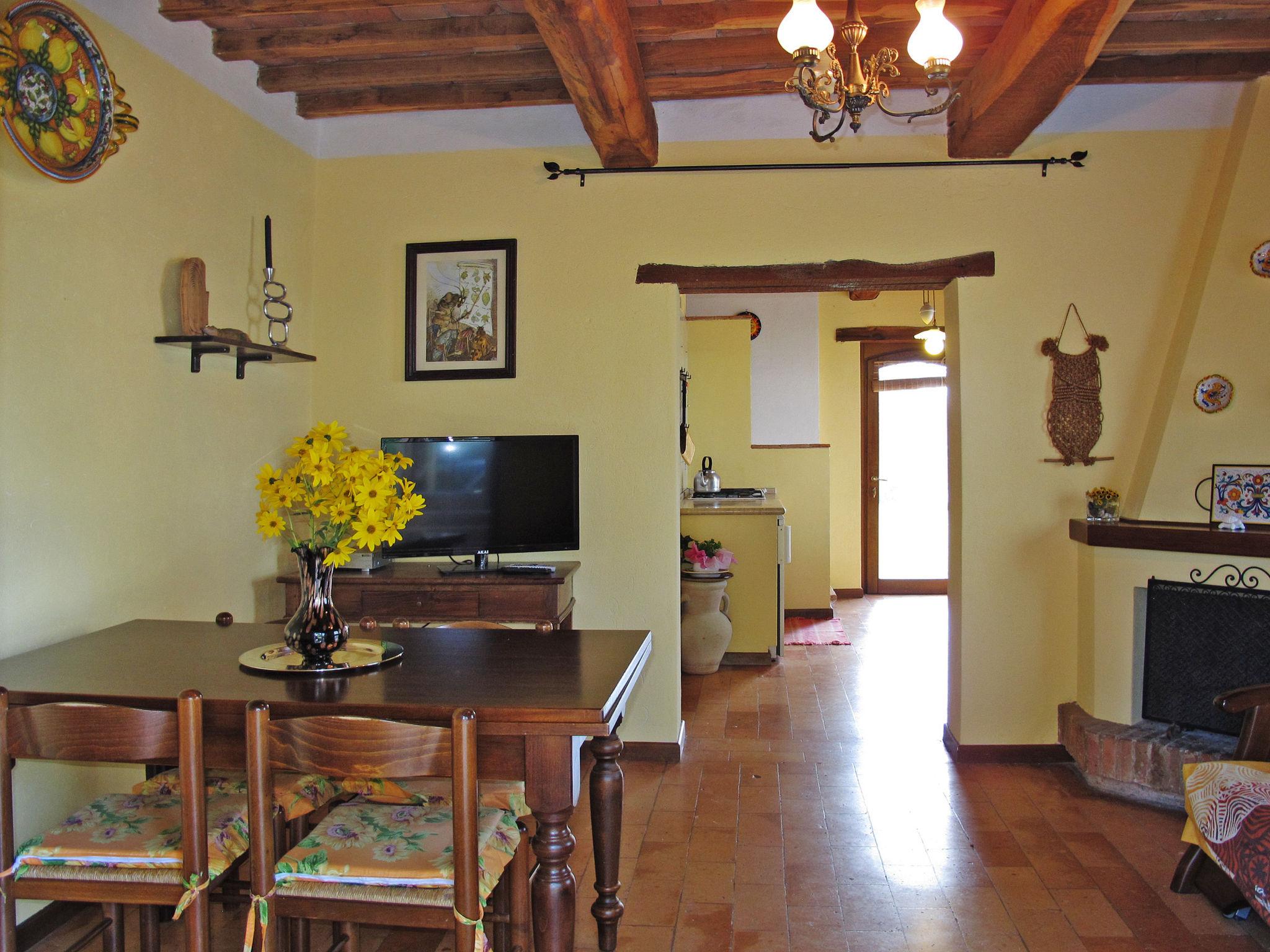 Photo 6 - 2 bedroom Apartment in San Venanzo with swimming pool and garden