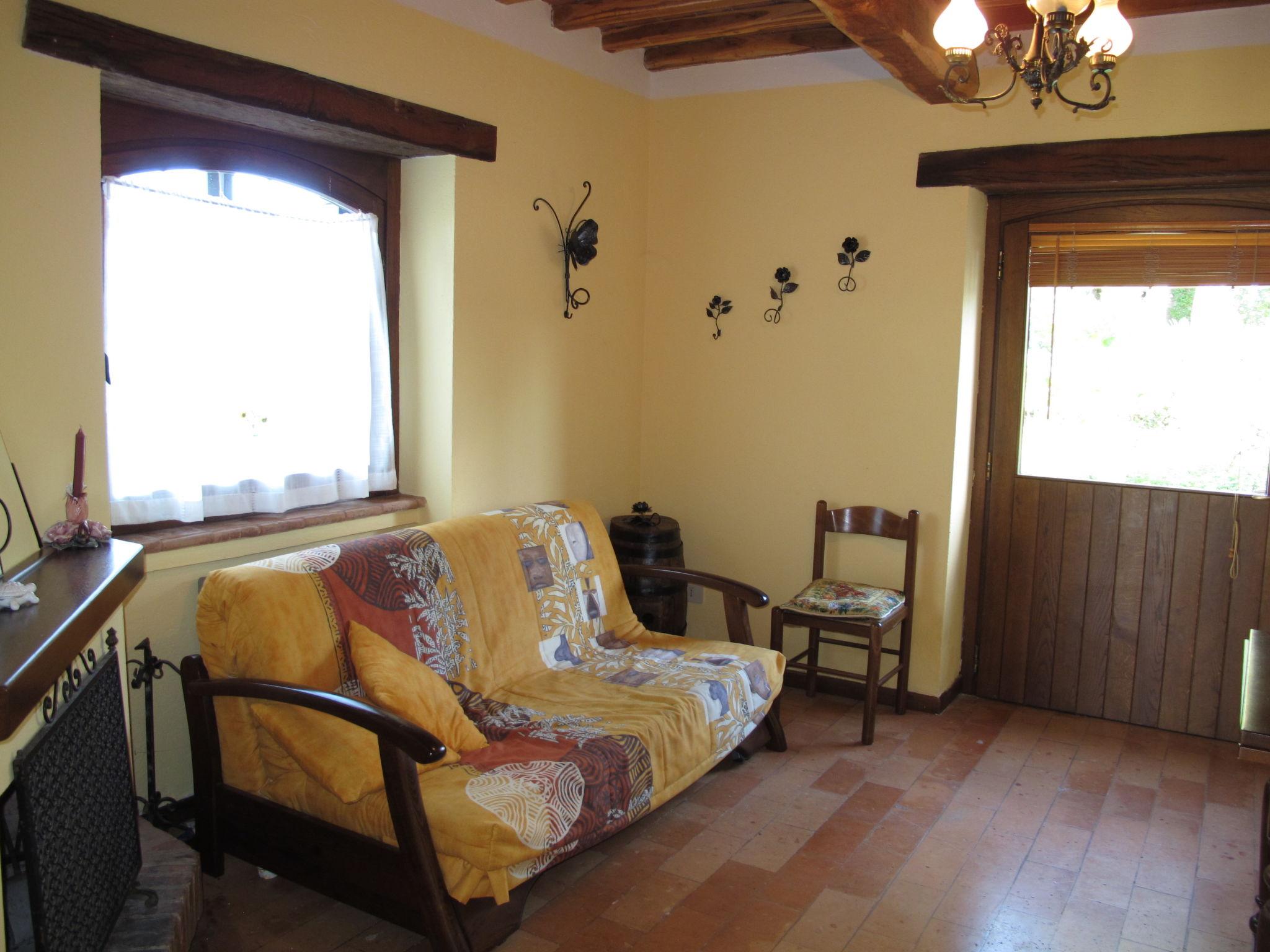 Photo 11 - 2 bedroom Apartment in San Venanzo with swimming pool and garden