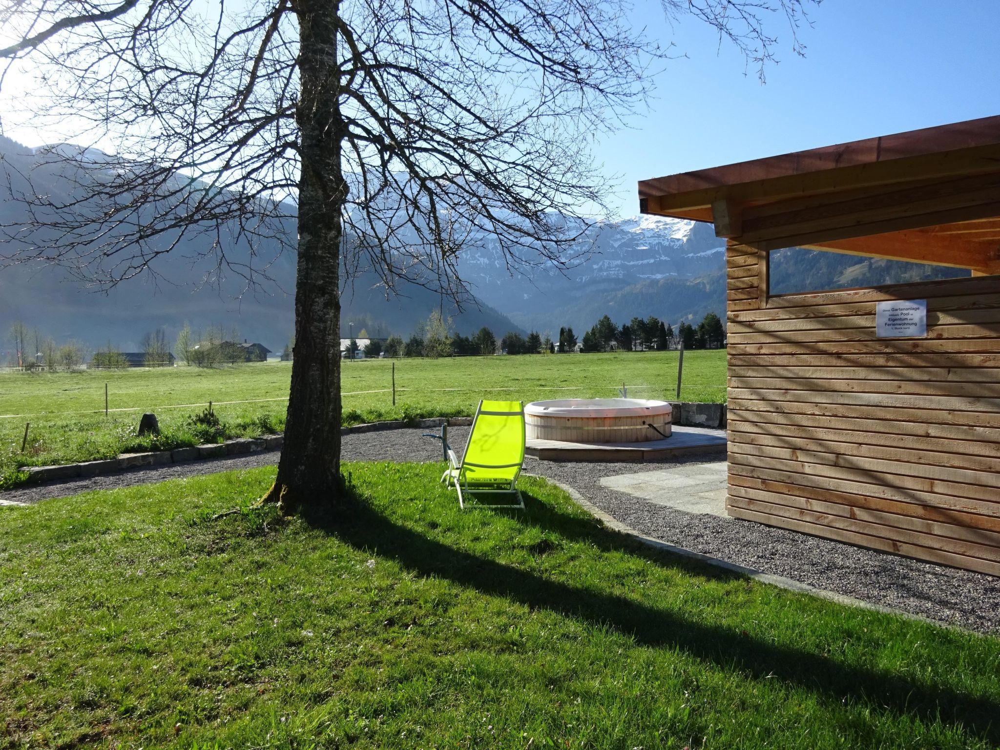 Foto 12 - Appartamento con 2 camere da letto a Lenk con giardino