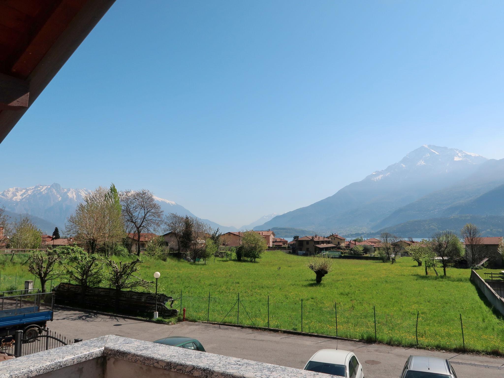 Foto 3 - Haus mit 3 Schlafzimmern in Dongo mit terrasse und blick auf die berge