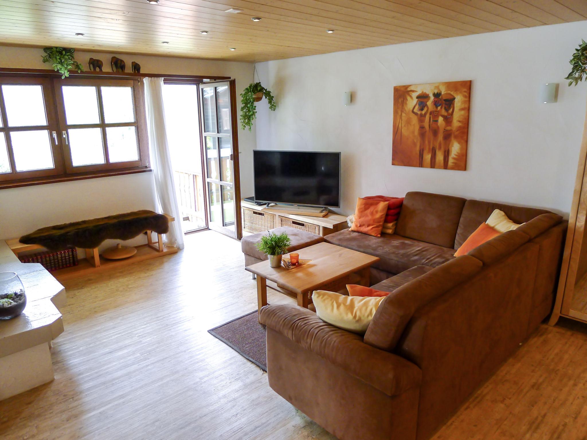 Photo 9 - 3 bedroom Apartment in Albula/Alvra with garden and mountain view