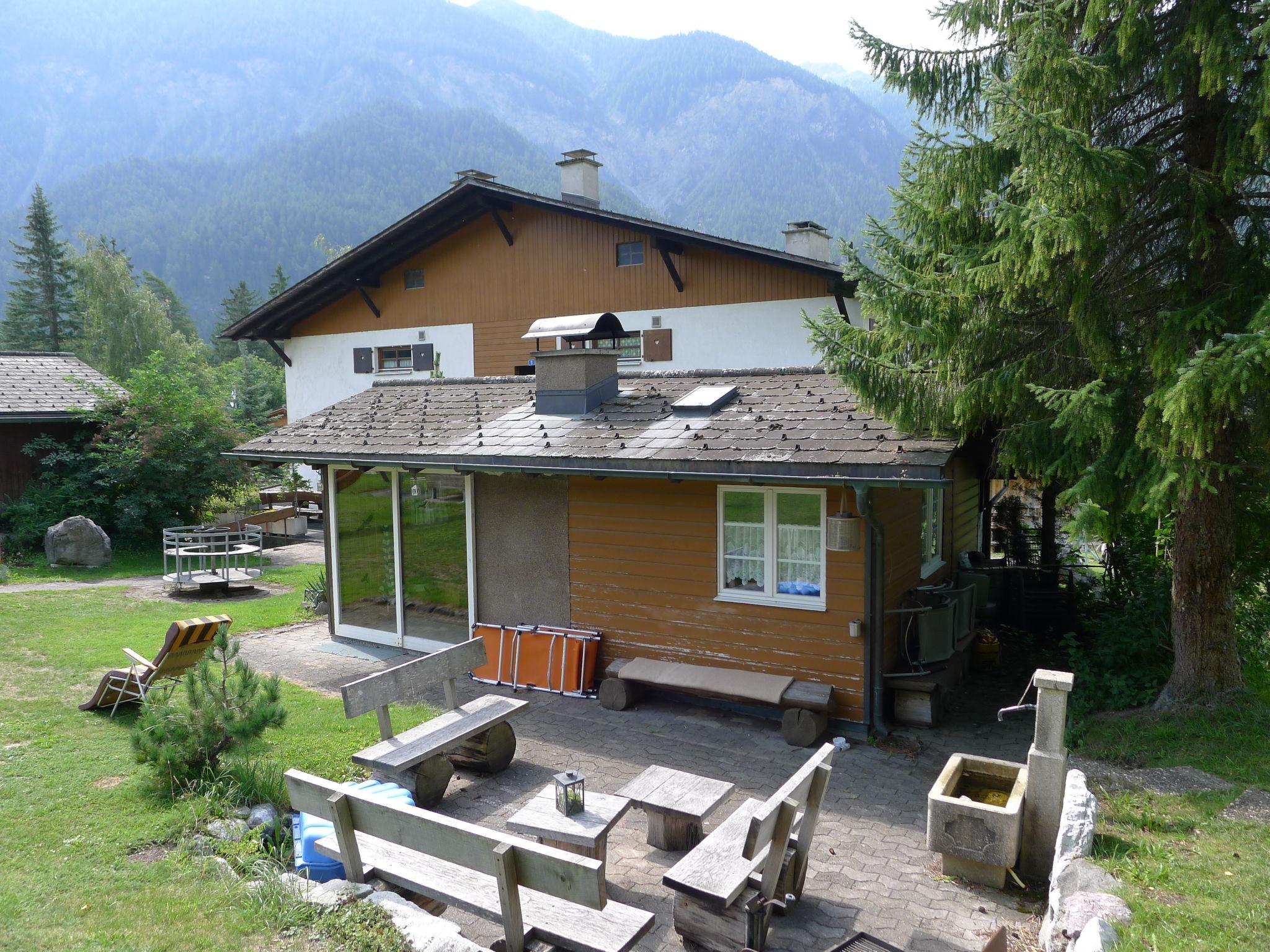 Photo 19 - 3 bedroom Apartment in Albula/Alvra with garden and mountain view