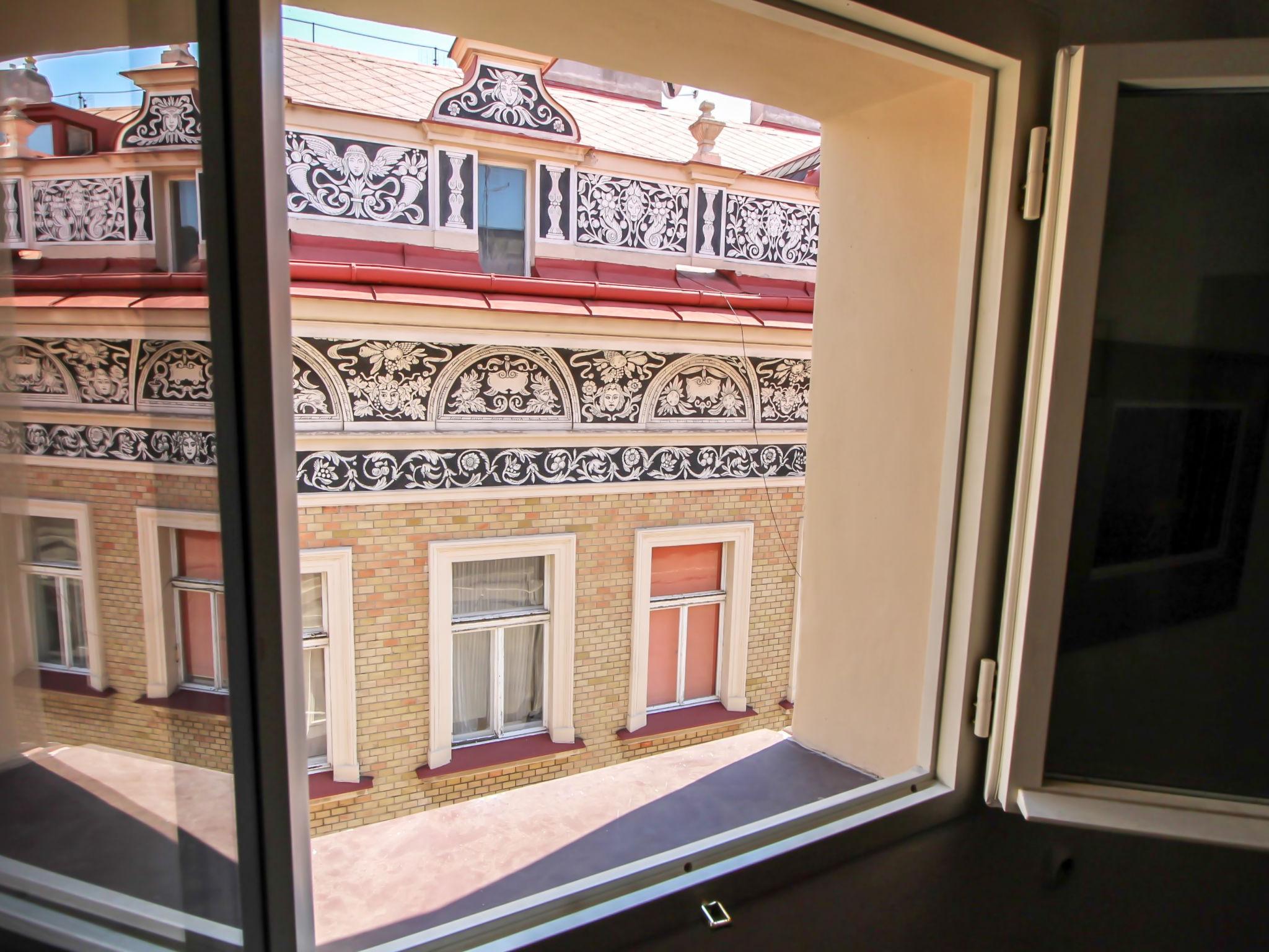 Foto 22 - Apartment mit 3 Schlafzimmern in Prag mit terrasse