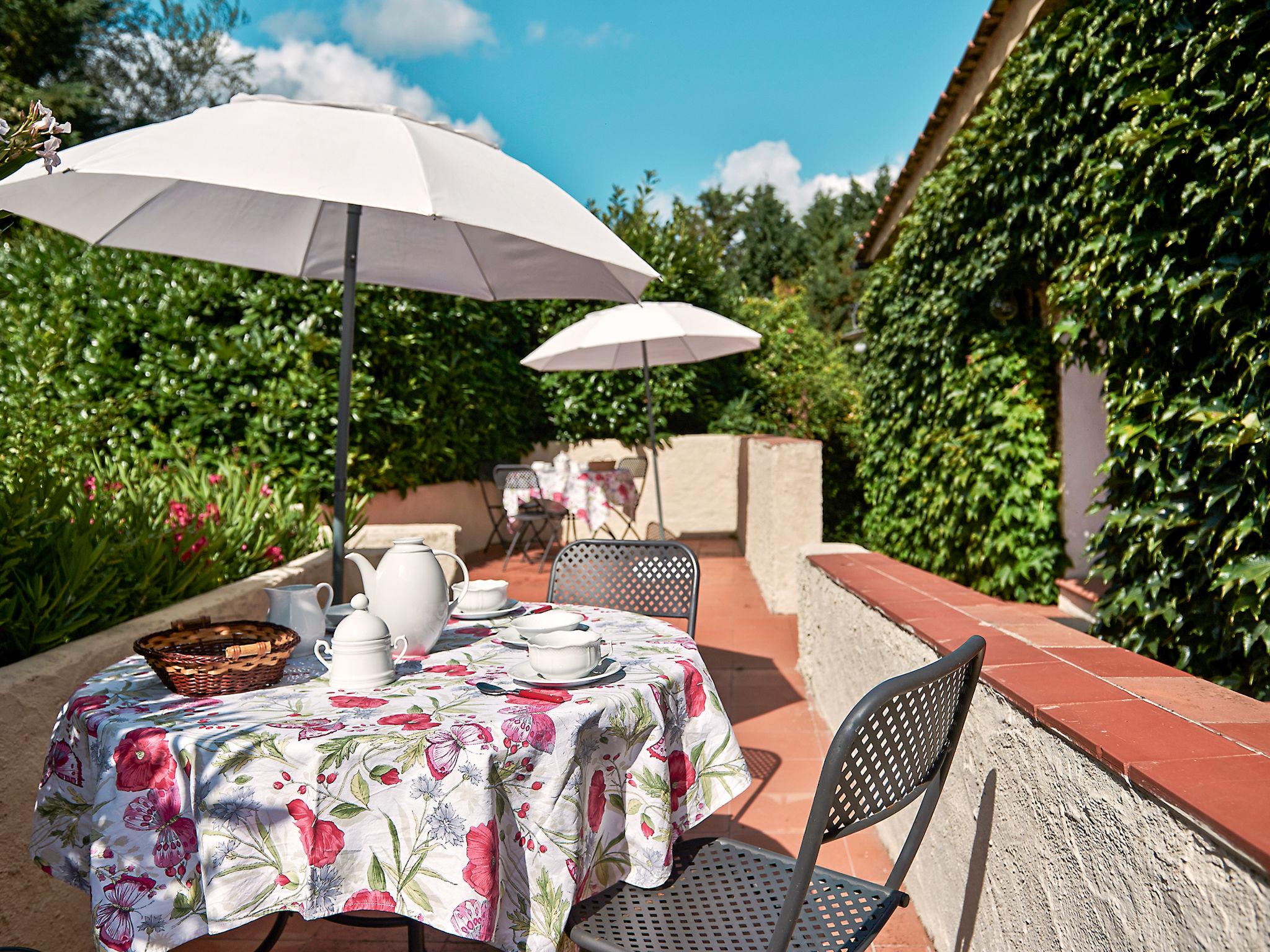 Photo 12 - Maison de 1 chambre à Colle di Val d'Elsa avec piscine et jardin