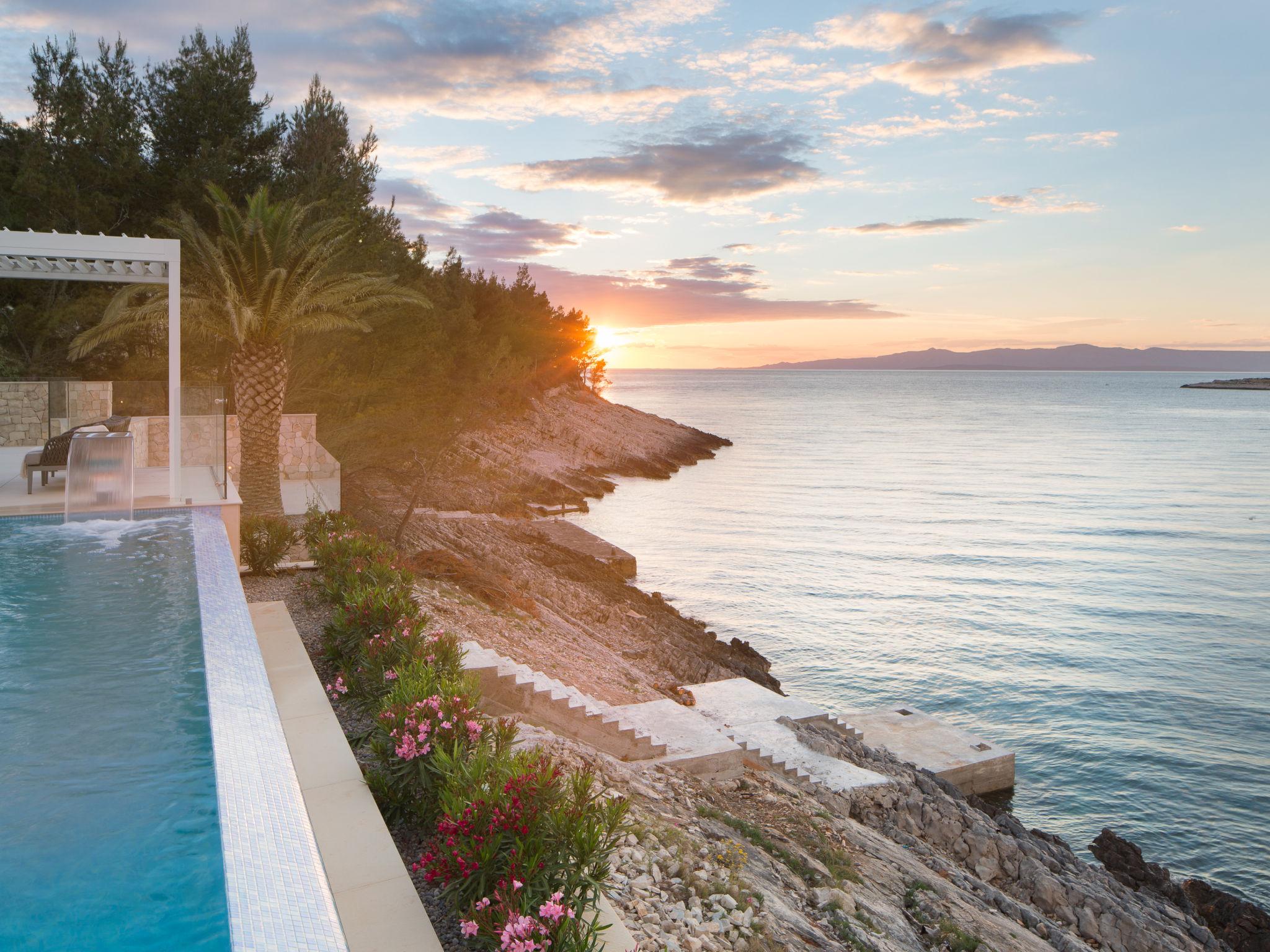 Photo 5 - Maison de 4 chambres à Blato avec piscine privée et vues à la mer