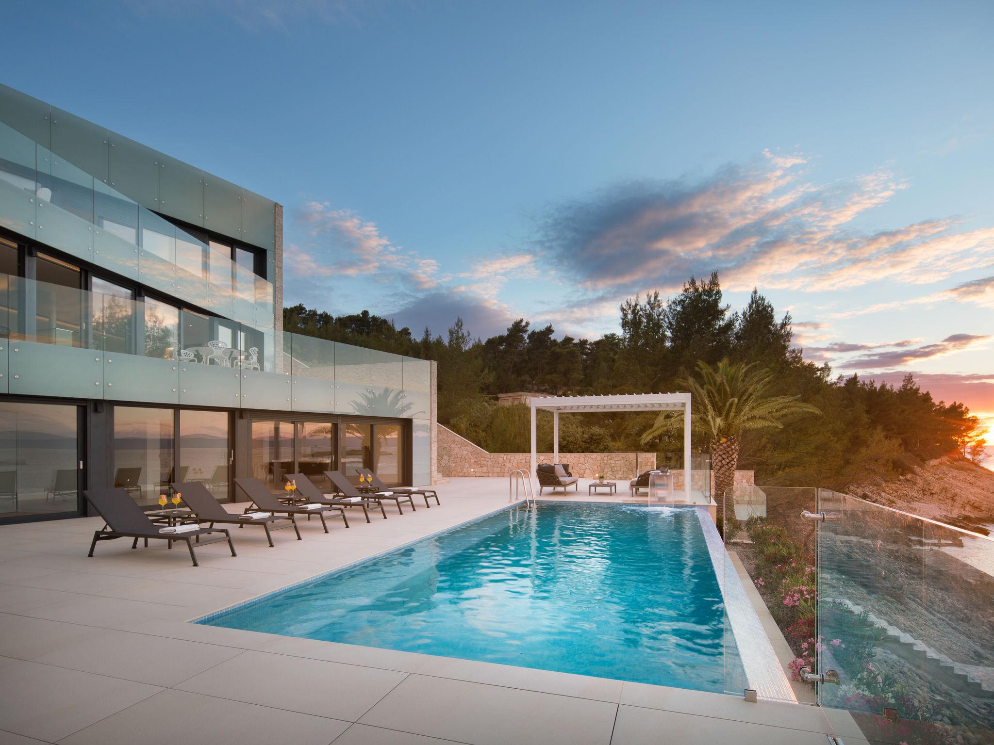 Photo 3 - Maison de 4 chambres à Blato avec piscine privée et vues à la mer