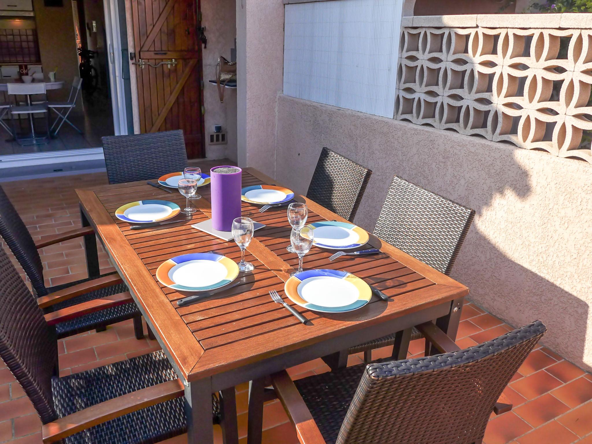 Foto 2 - Casa de 2 habitaciones en Le Barcarès con terraza y vistas al mar