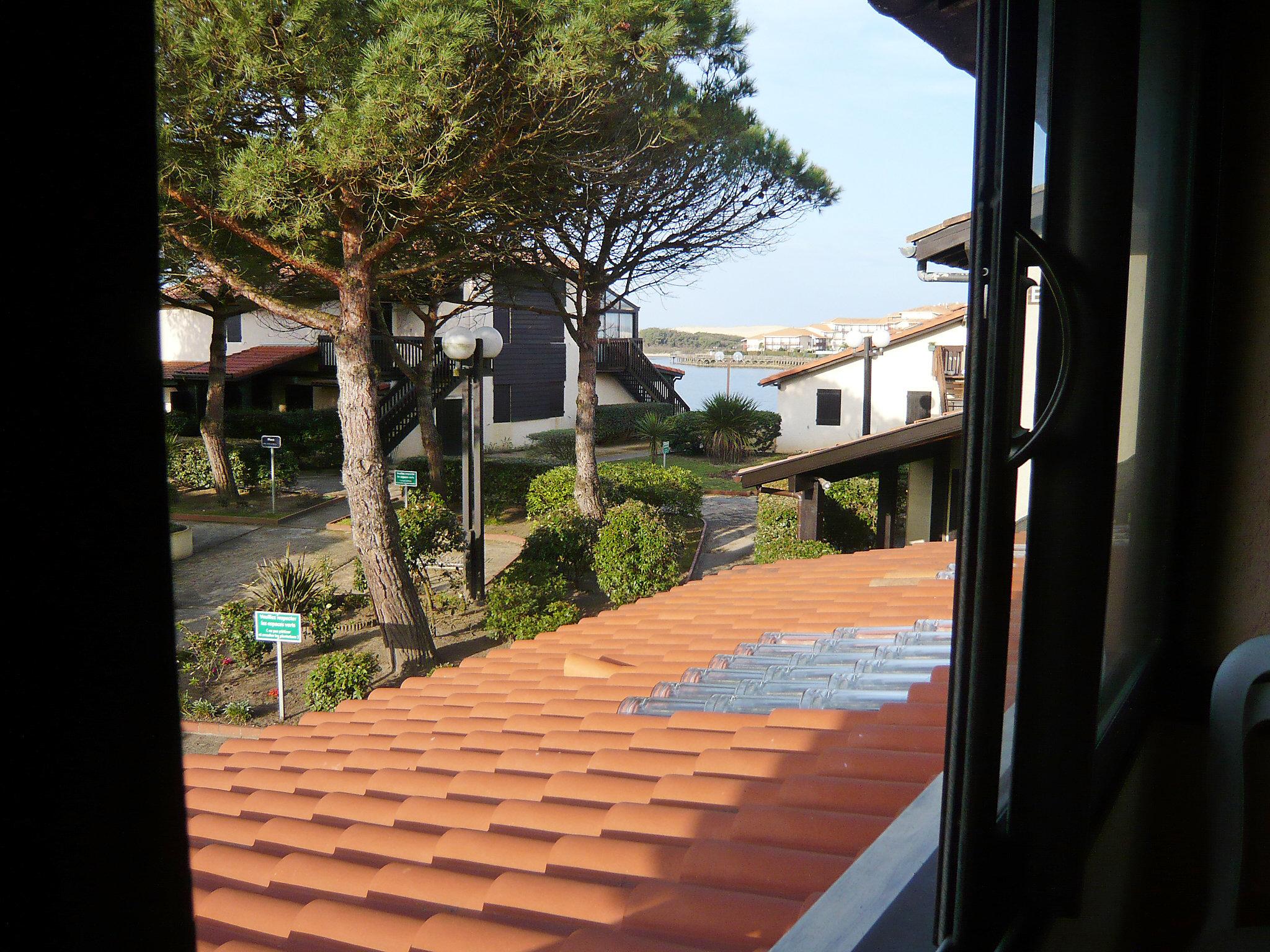 Foto 13 - Appartamento con 2 camere da letto a Vieux-Boucau-les-Bains con vista mare