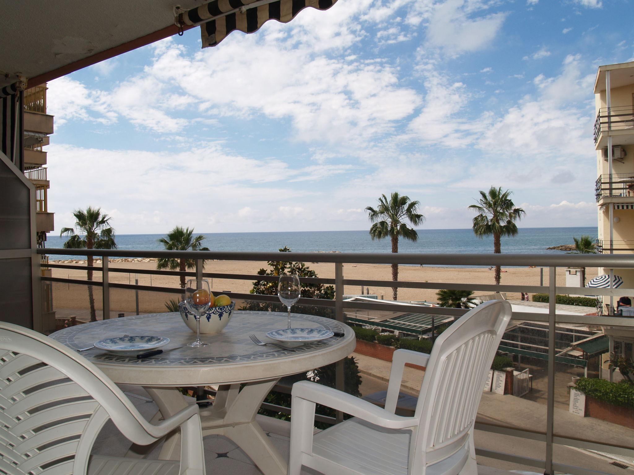 Photo 14 - Appartement de 3 chambres à Cambrils avec terrasse et vues à la mer