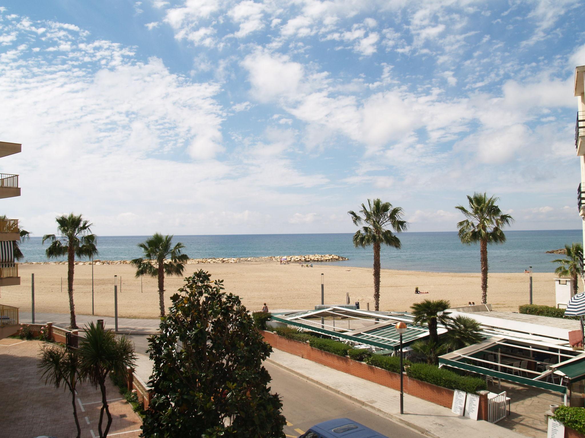 Photo 16 - Appartement de 3 chambres à Cambrils avec terrasse et vues à la mer