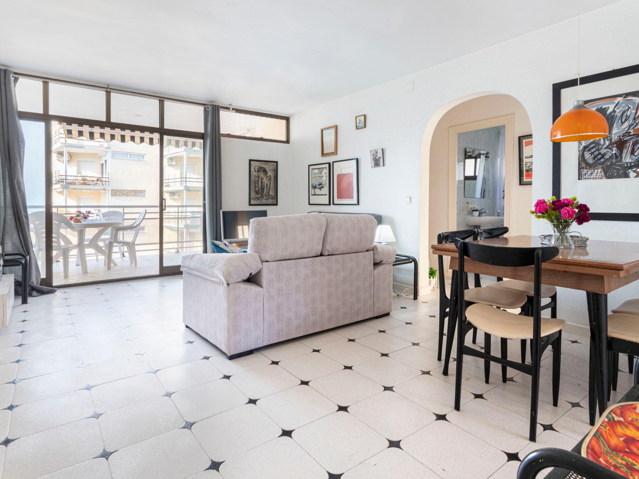 Photo 3 - 3 bedroom Apartment in Cambrils with terrace