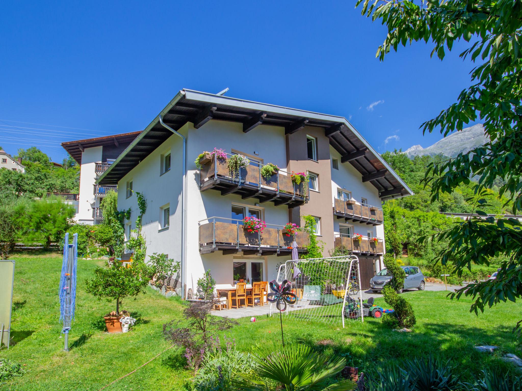 Photo 1 - Appartement de 2 chambres à Pians avec vues sur la montagne