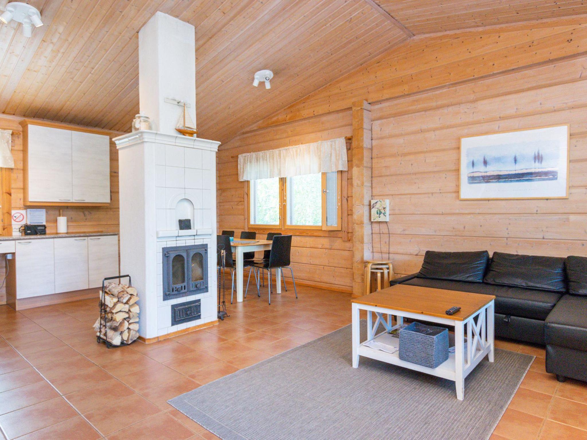 Photo 10 - 2 bedroom House in Enonkoski with sauna and hot tub