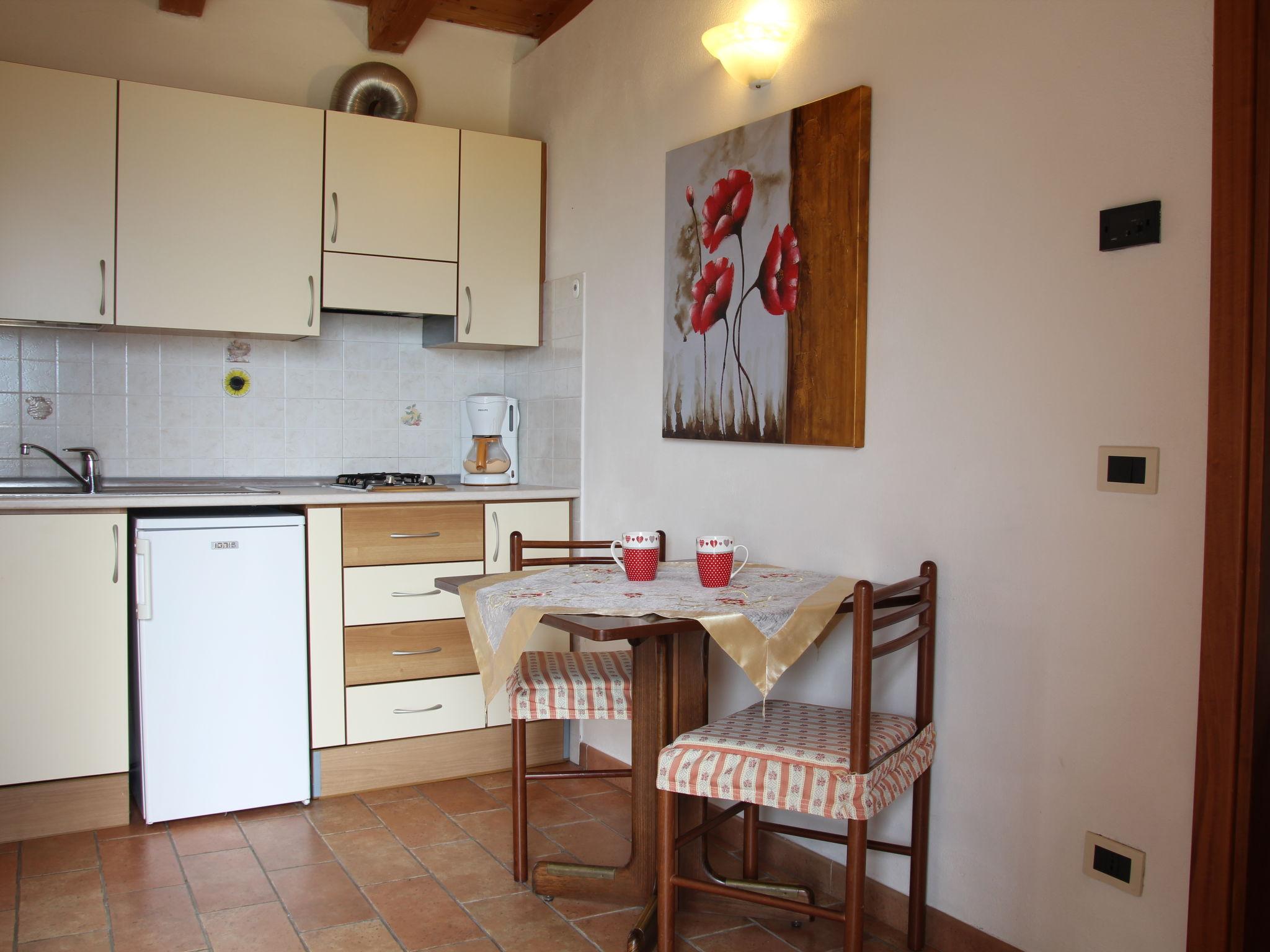Foto 3 - Appartamento con 1 camera da letto a Tremosine sul Garda con piscina e vista sulle montagne