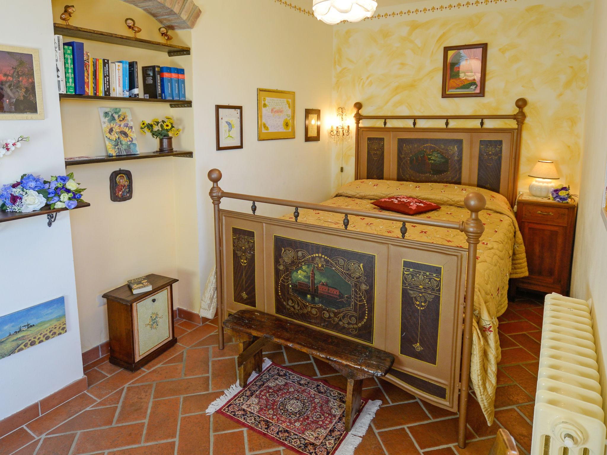 Photo 21 - 6 bedroom House in Cortona with private pool and garden