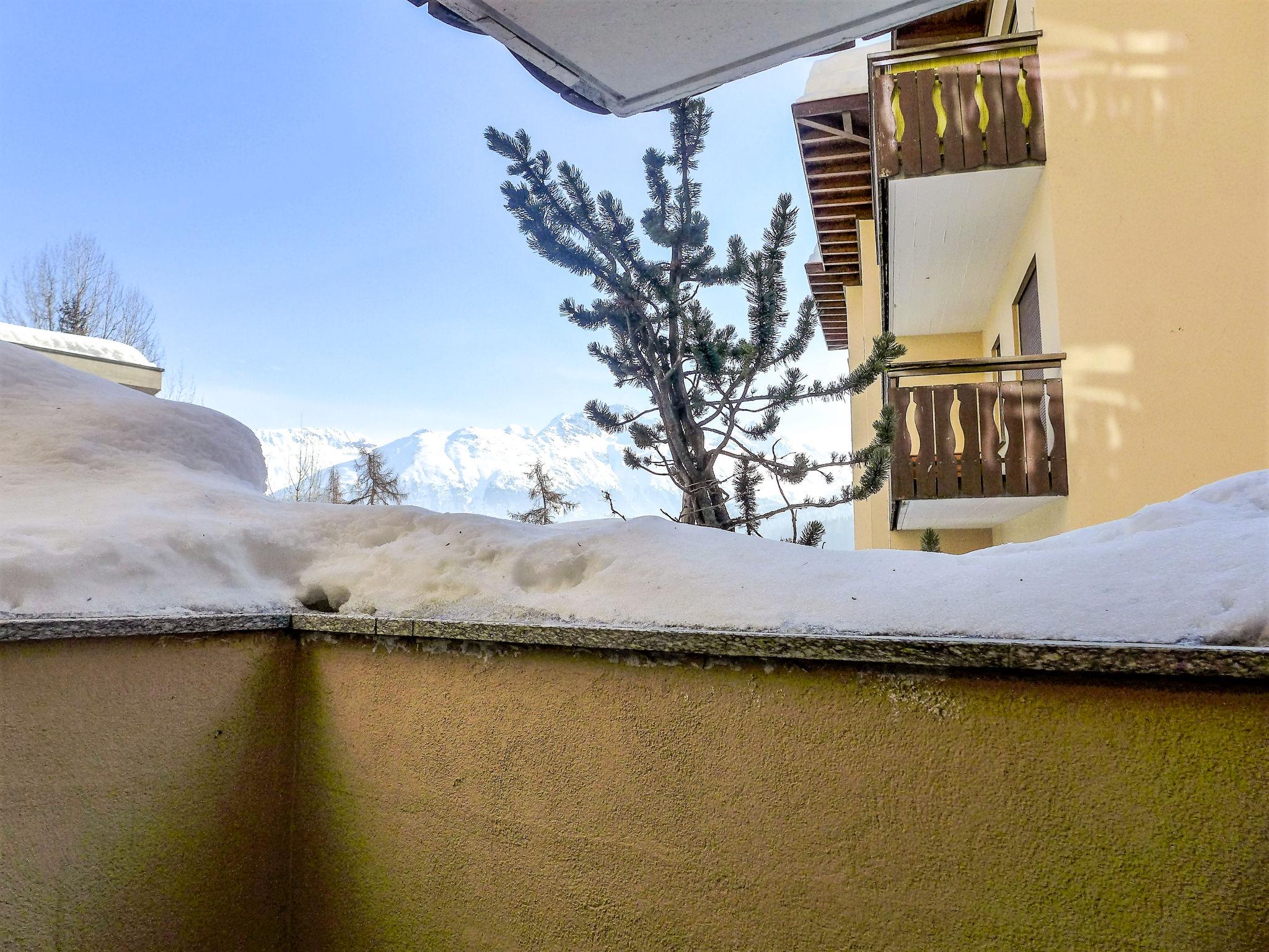 Foto 19 - Appartamento con 2 camere da letto a Sankt Moritz con sauna e vista sulle montagne