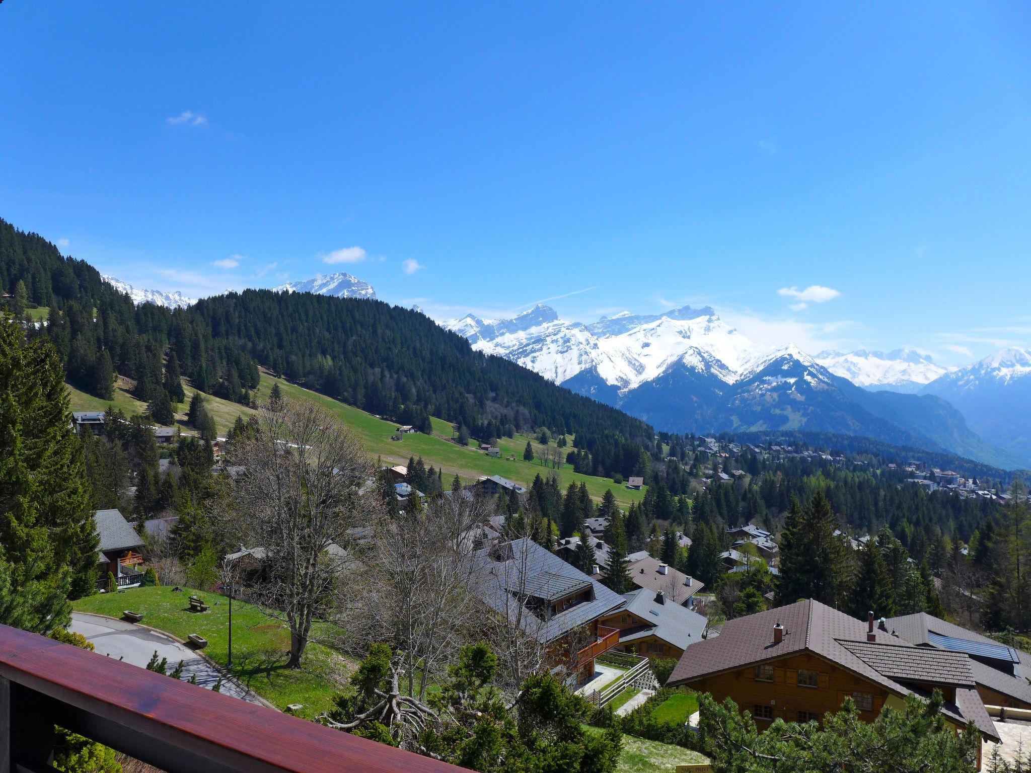 Foto 6 - Appartamento con 1 camera da letto a Ollon con vista sulle montagne