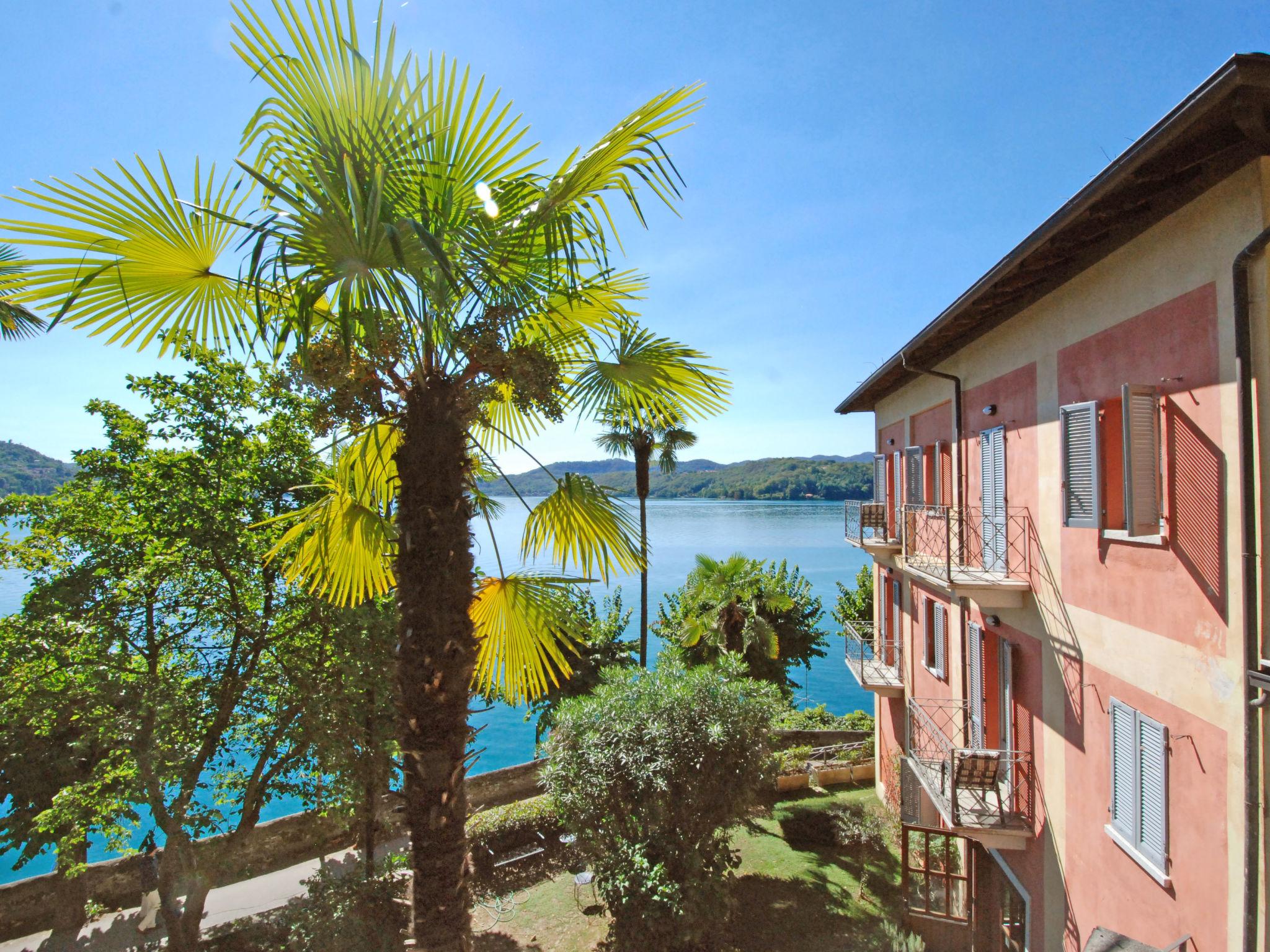 Foto 18 - Apartamento de 1 habitación en Orta San Giulio con vistas a la montaña