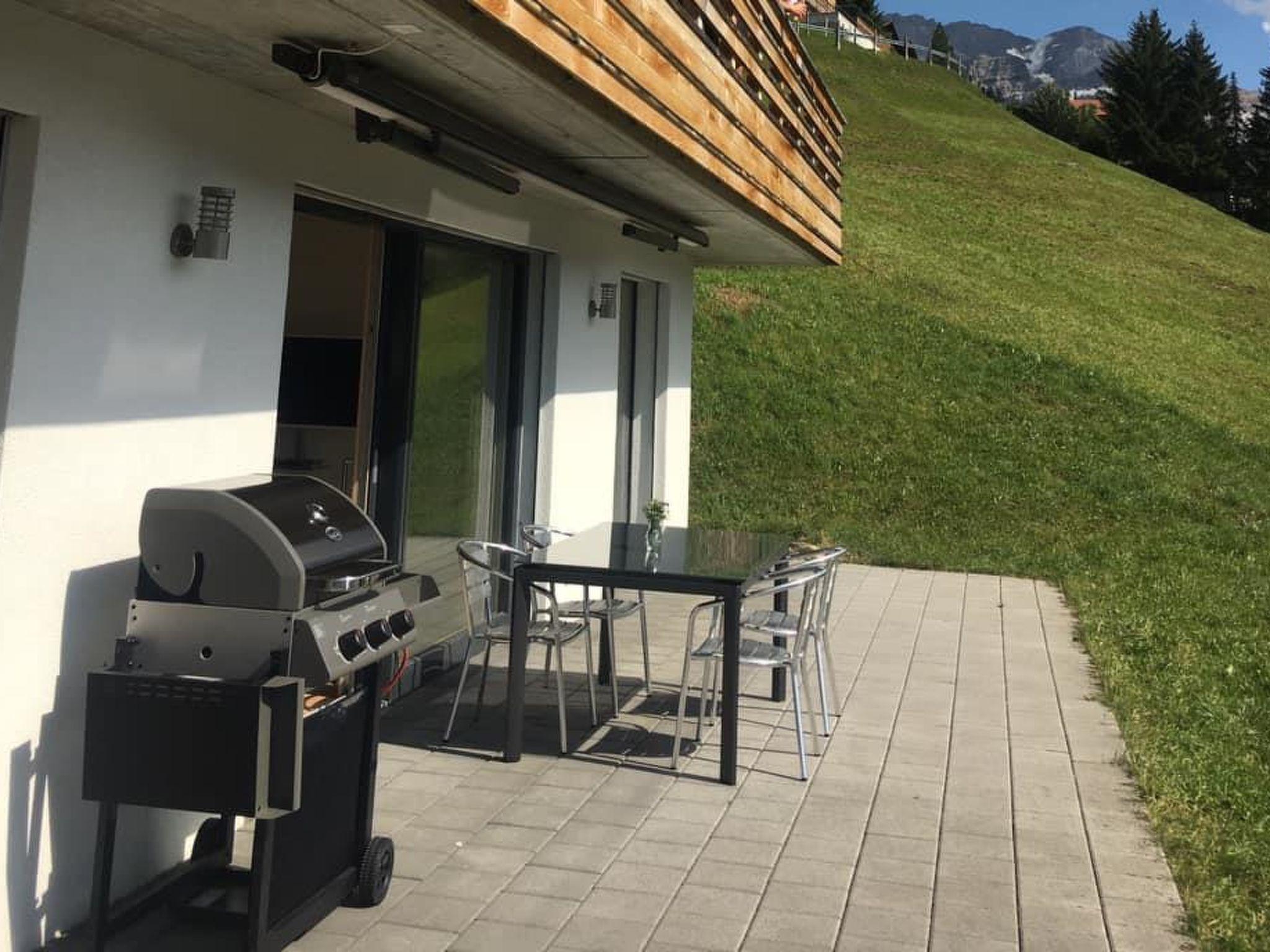 Foto 5 - Appartamento con 3 camere da letto a Lenk con giardino