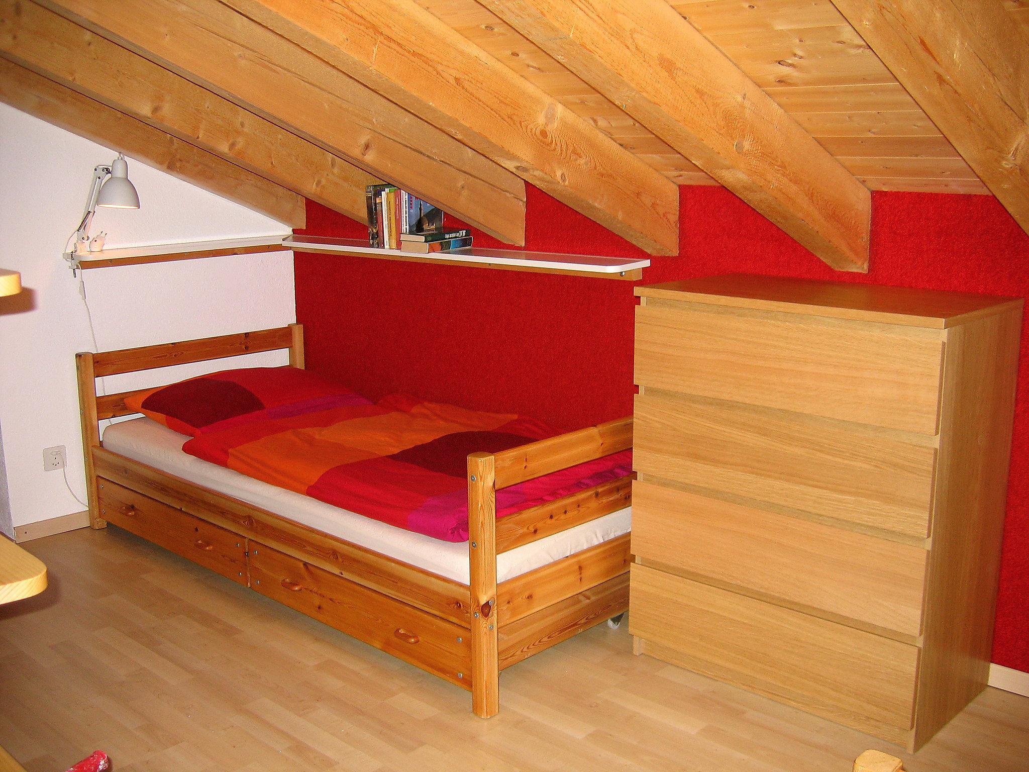 Foto 8 - Appartamento con 2 camere da letto a Grächen con vista sulle montagne