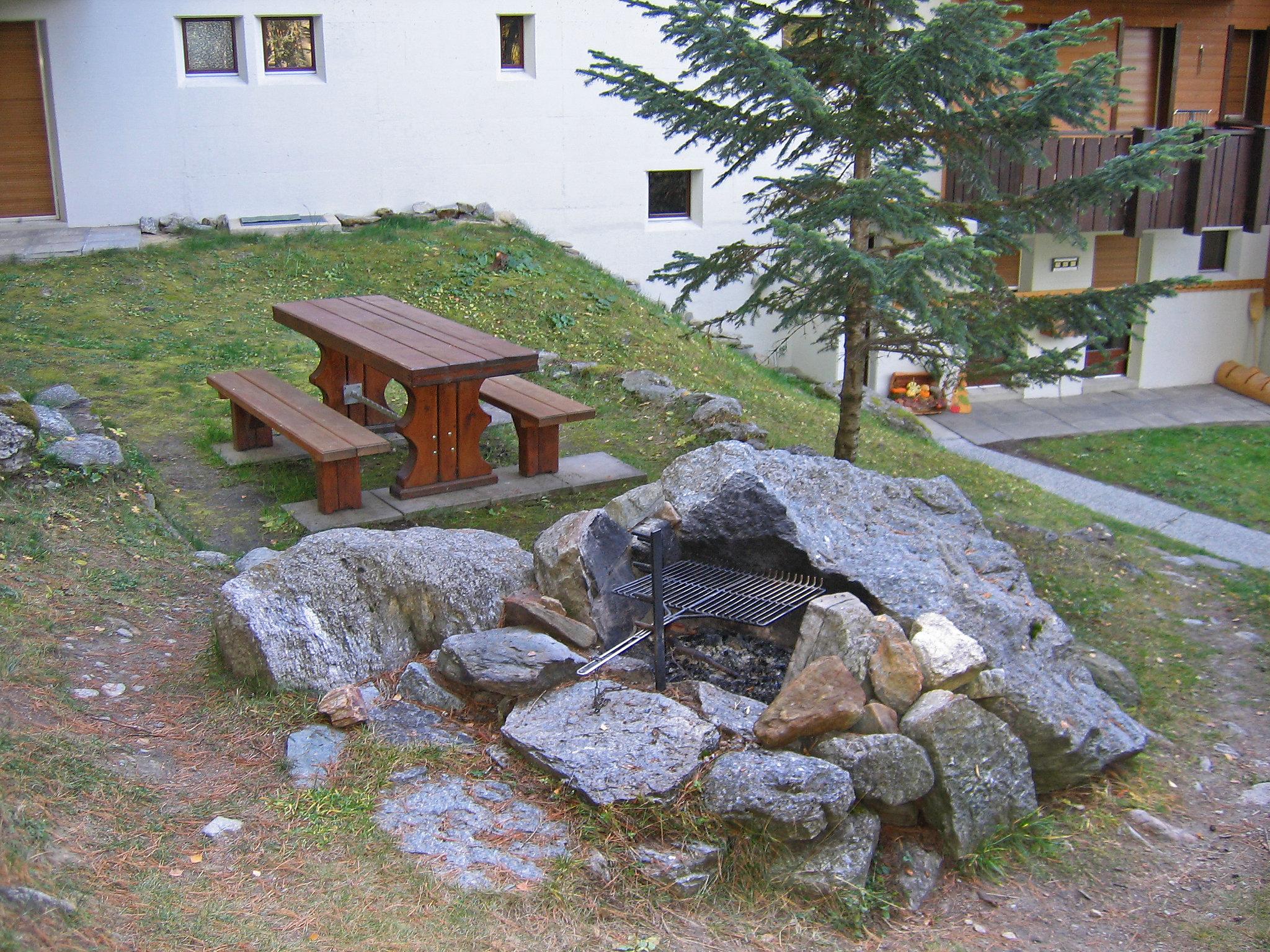 Foto 13 - Apartamento de 2 quartos em Grächen com vista para a montanha