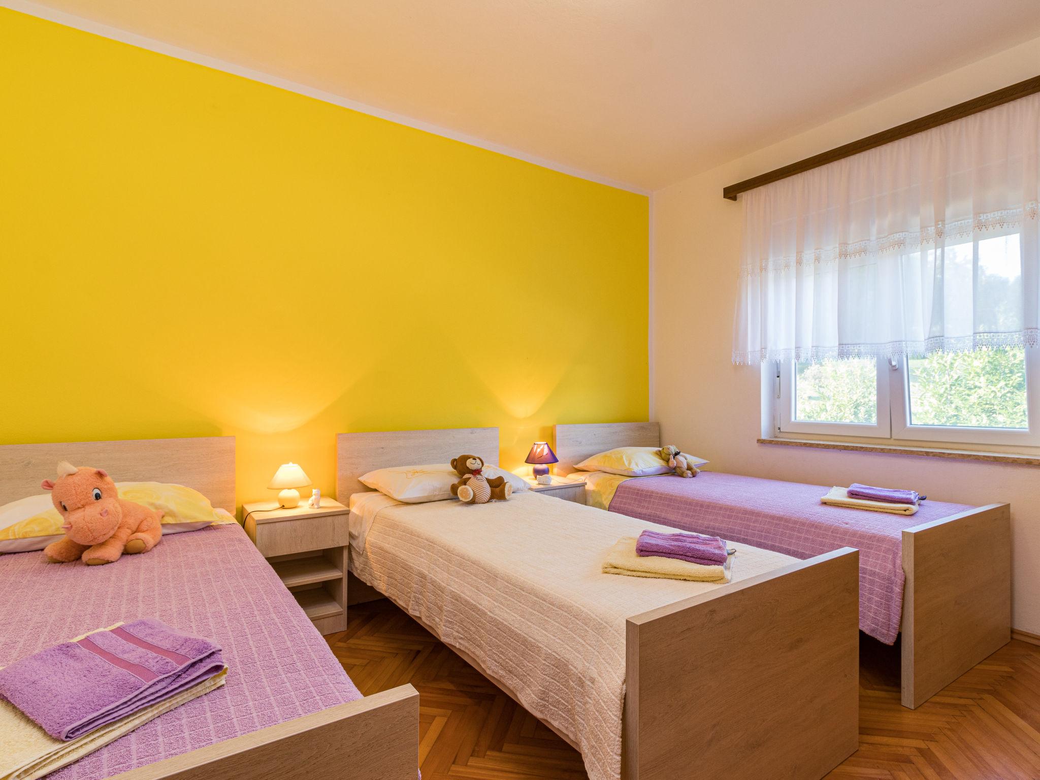 Foto 18 - Casa con 3 camere da letto a Pićan con piscina privata e terrazza