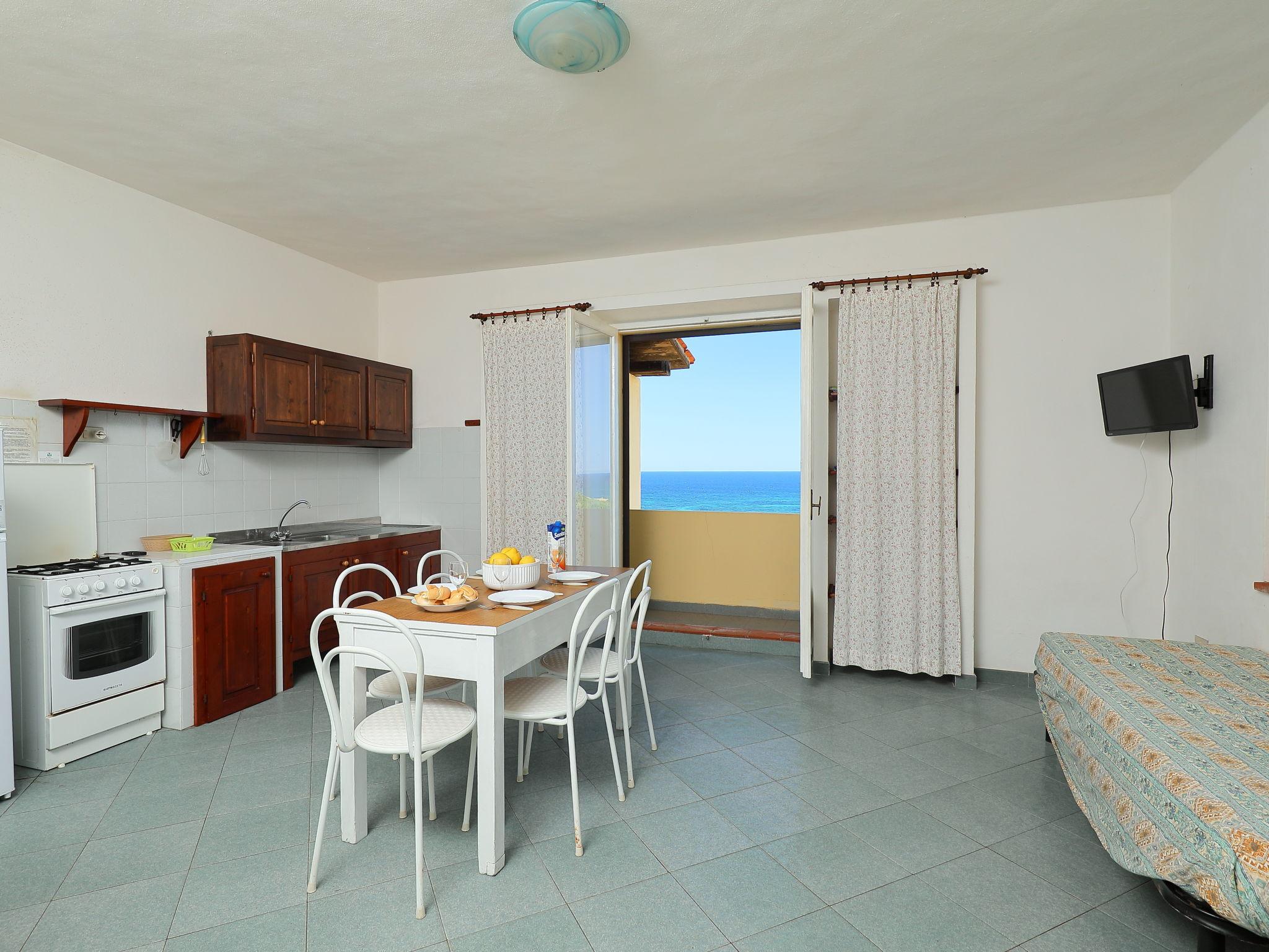 Foto 6 - Appartamento con 2 camere da letto a Valledoria con giardino e vista mare