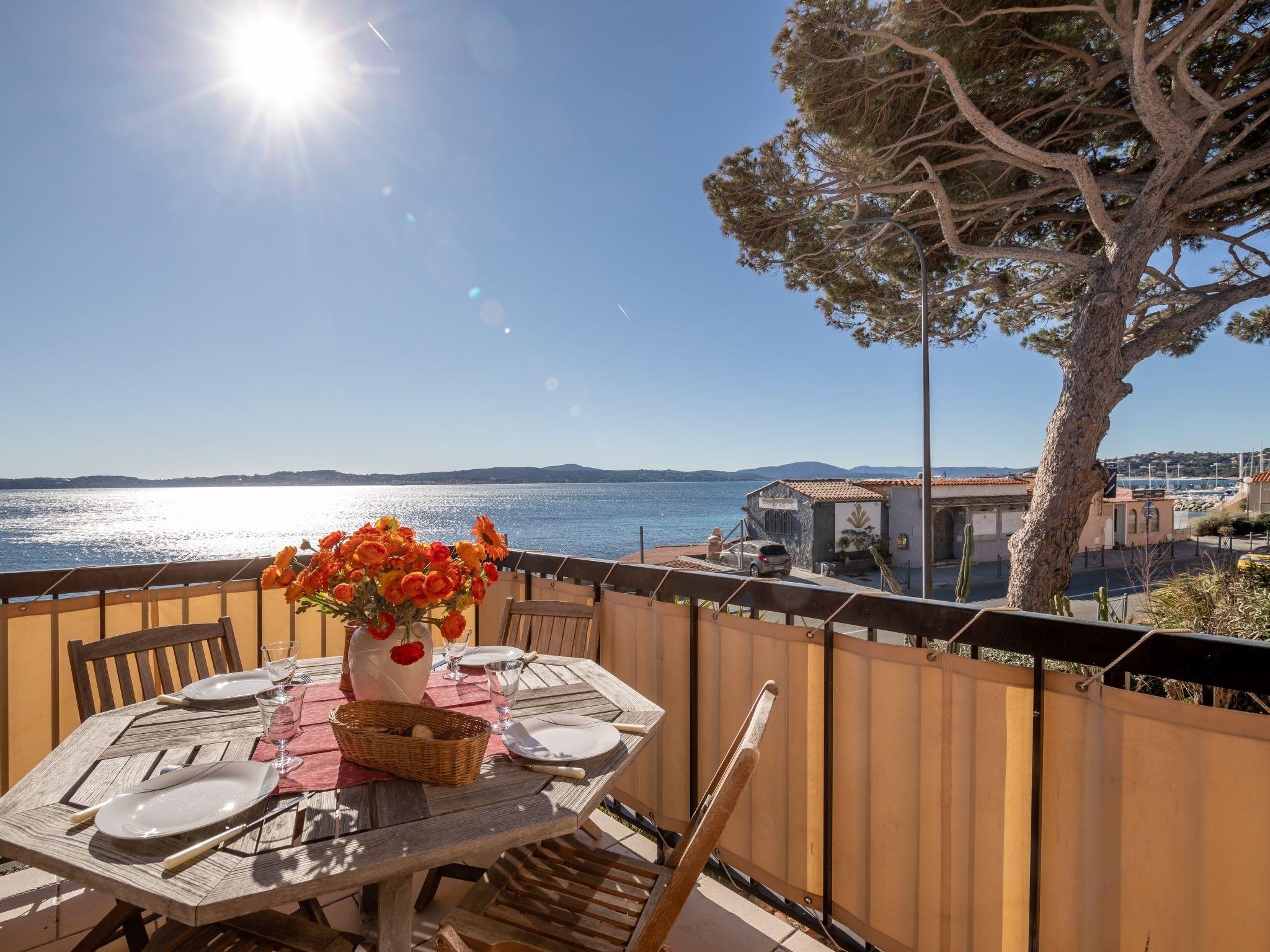 Photo 15 - Appartement de 3 chambres à Sainte-Maxime avec terrasse et vues à la mer