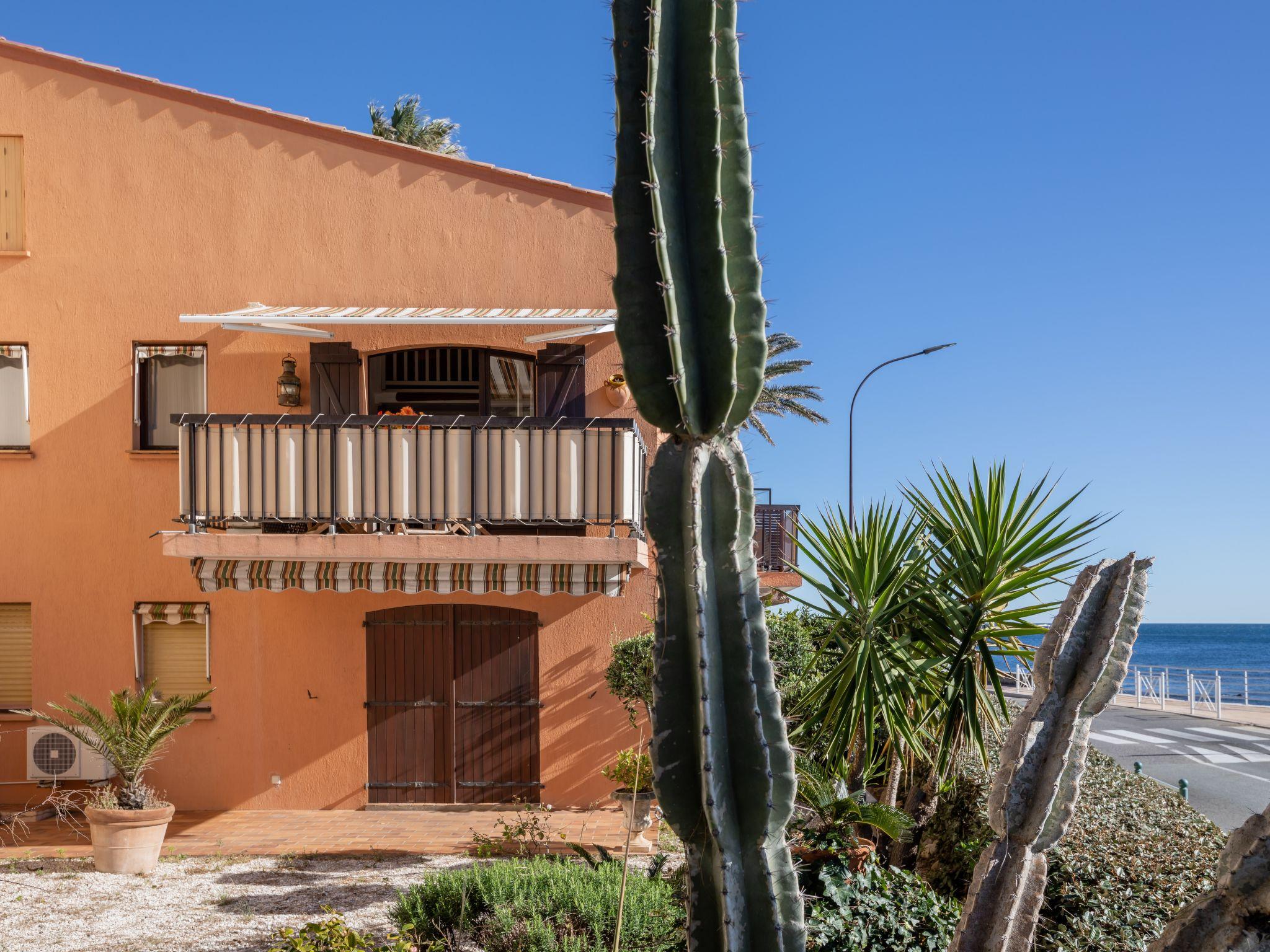 Foto 5 - Apartamento de 3 quartos em Sainte-Maxime com terraço e vistas do mar