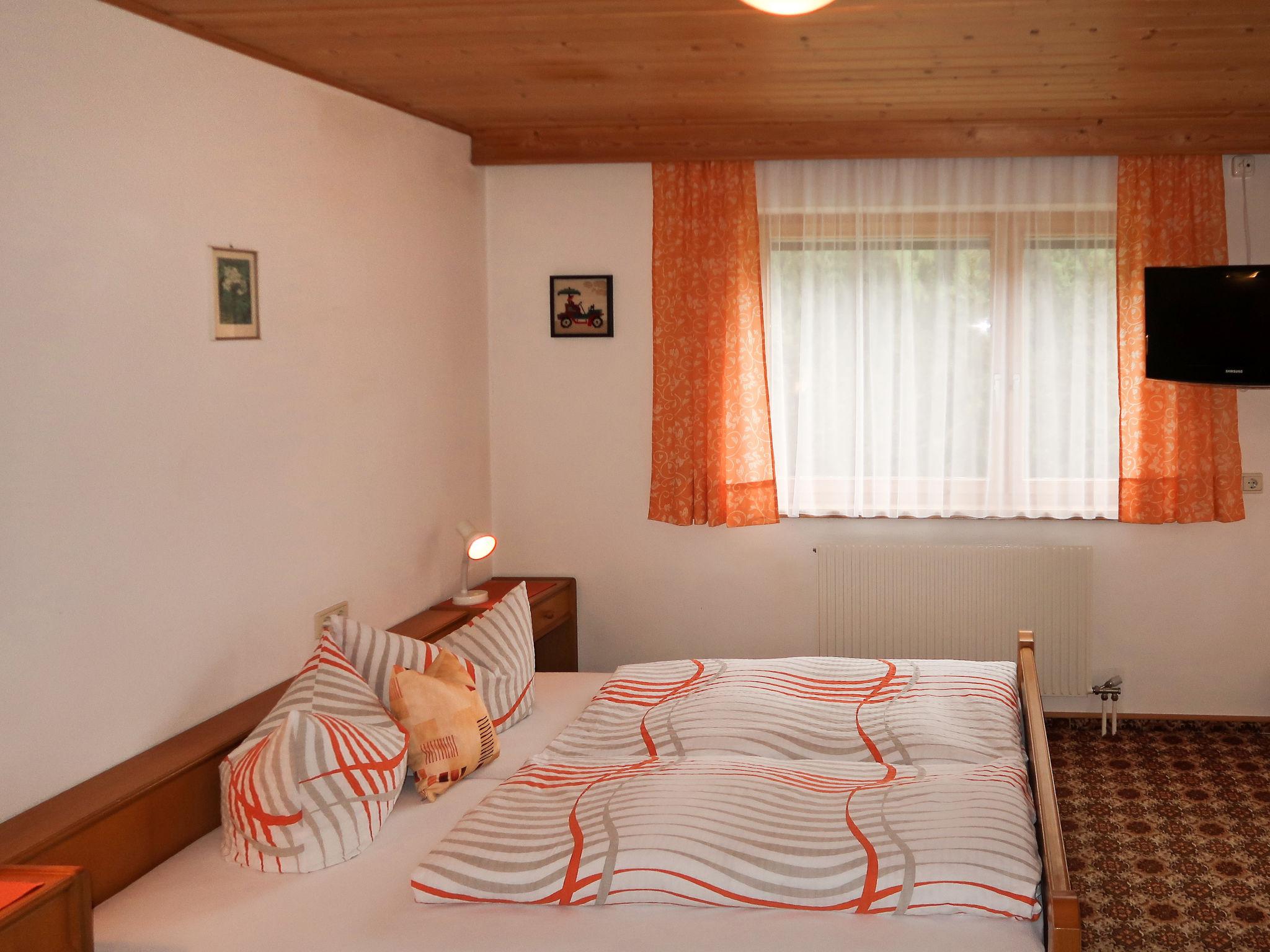 Foto 14 - Appartamento con 5 camere da letto a Kappl con terrazza e vista sulle montagne